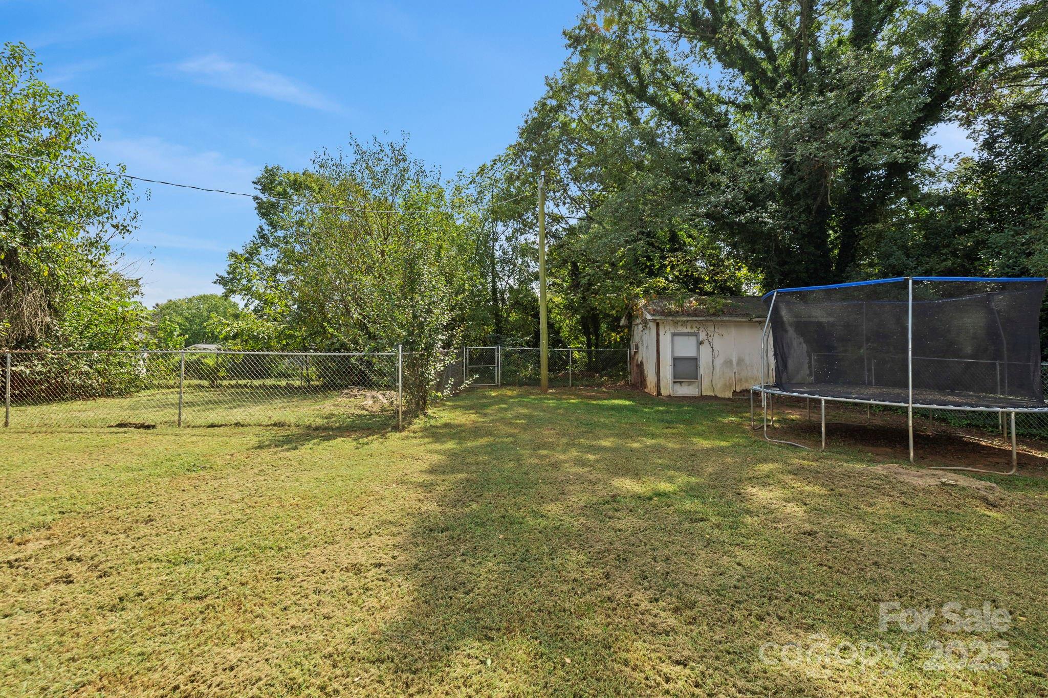 187 Oakridge Drive — Forest City