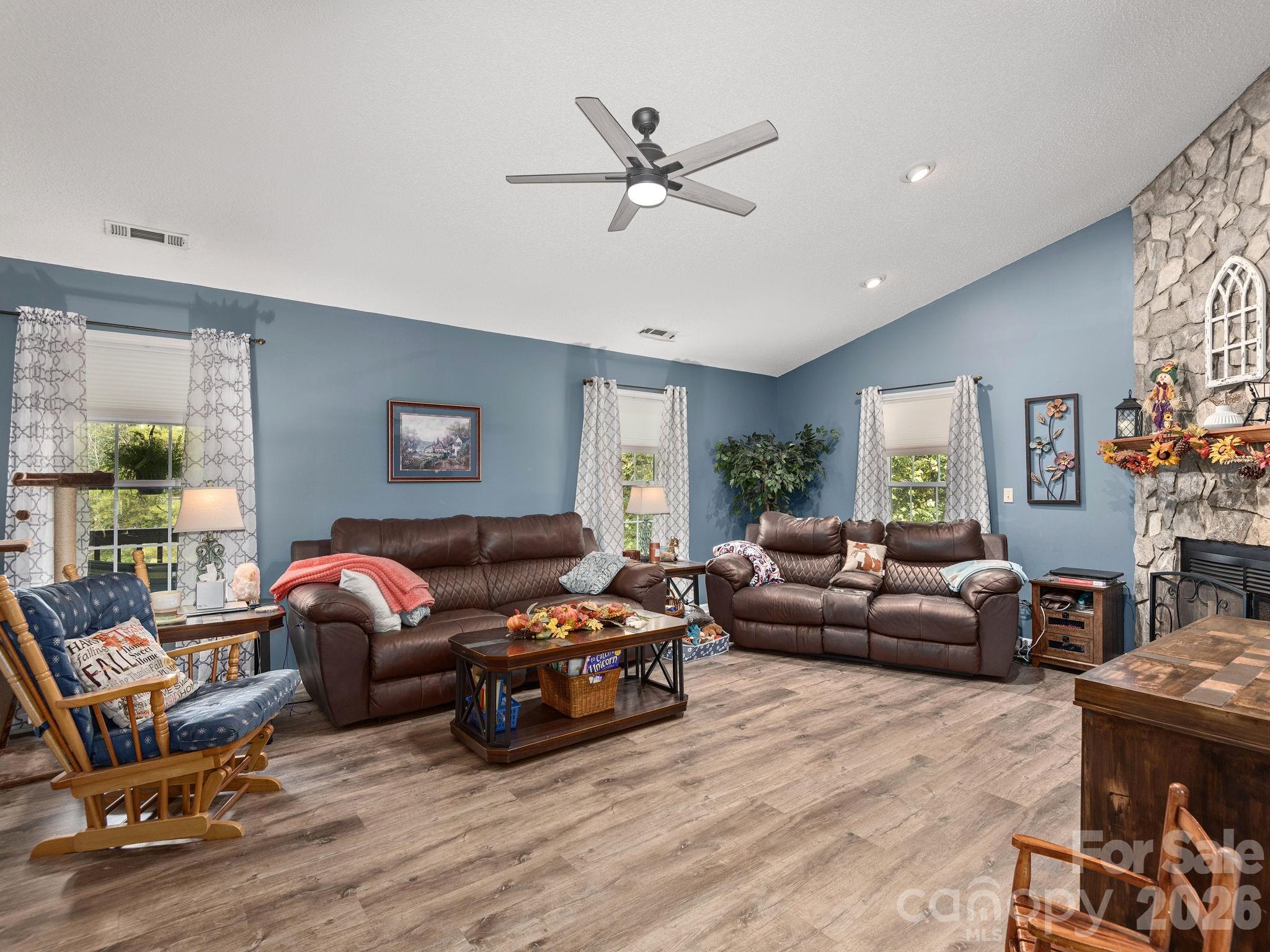 61 Blue Ridge Acres Road — Asheville