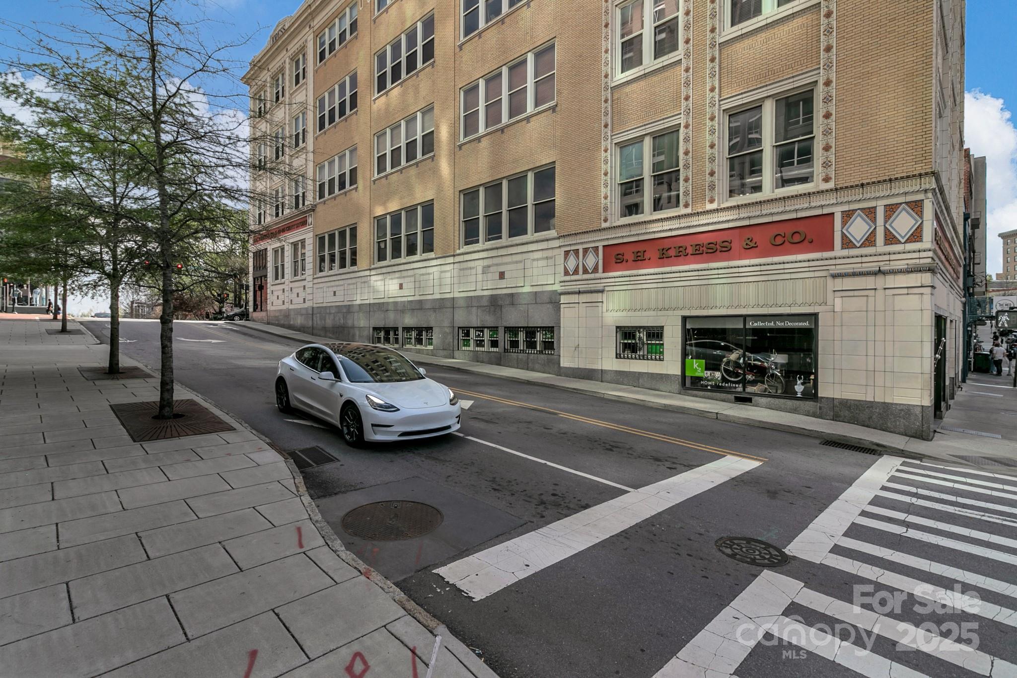 59 College Street #402 — Asheville