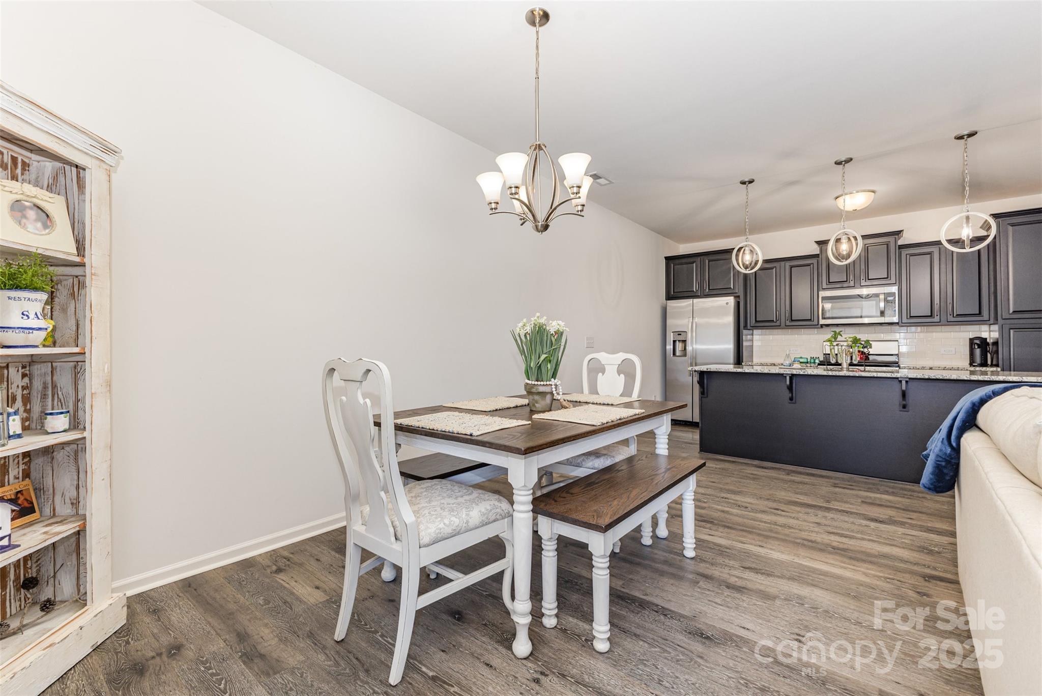 50113 Robins Nest Lane — Lancaster