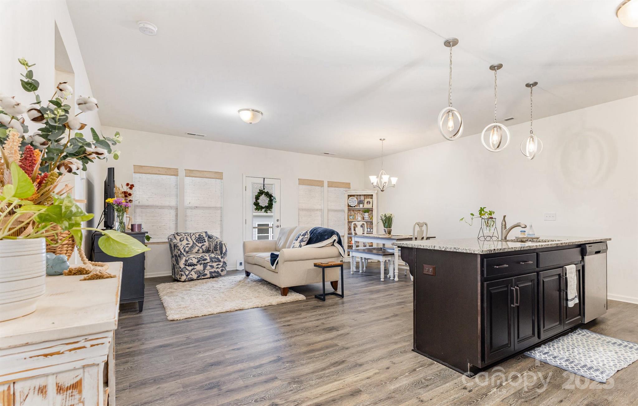 50113 Robins Nest Lane — Lancaster