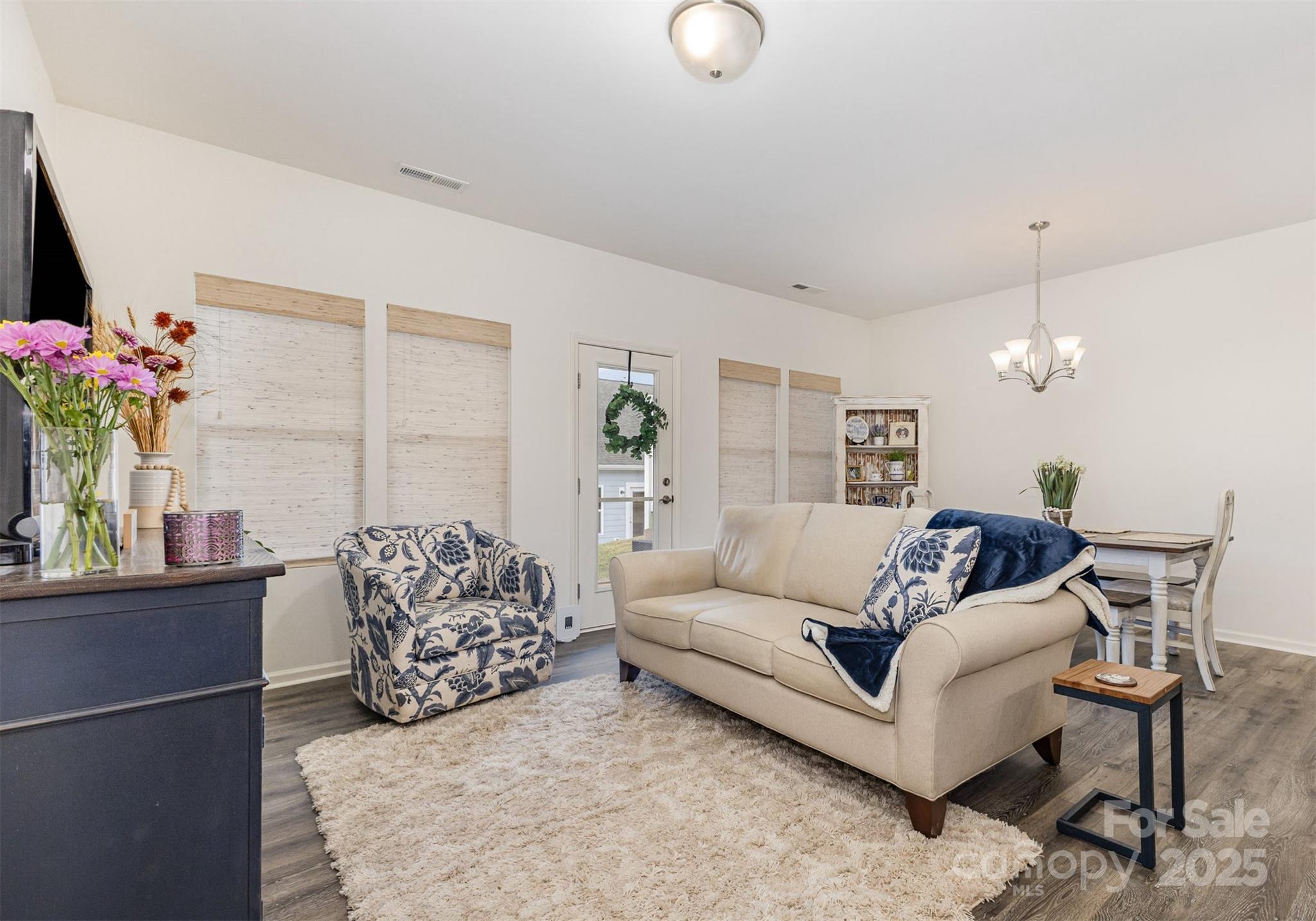50113 Robins Nest Lane — Lancaster