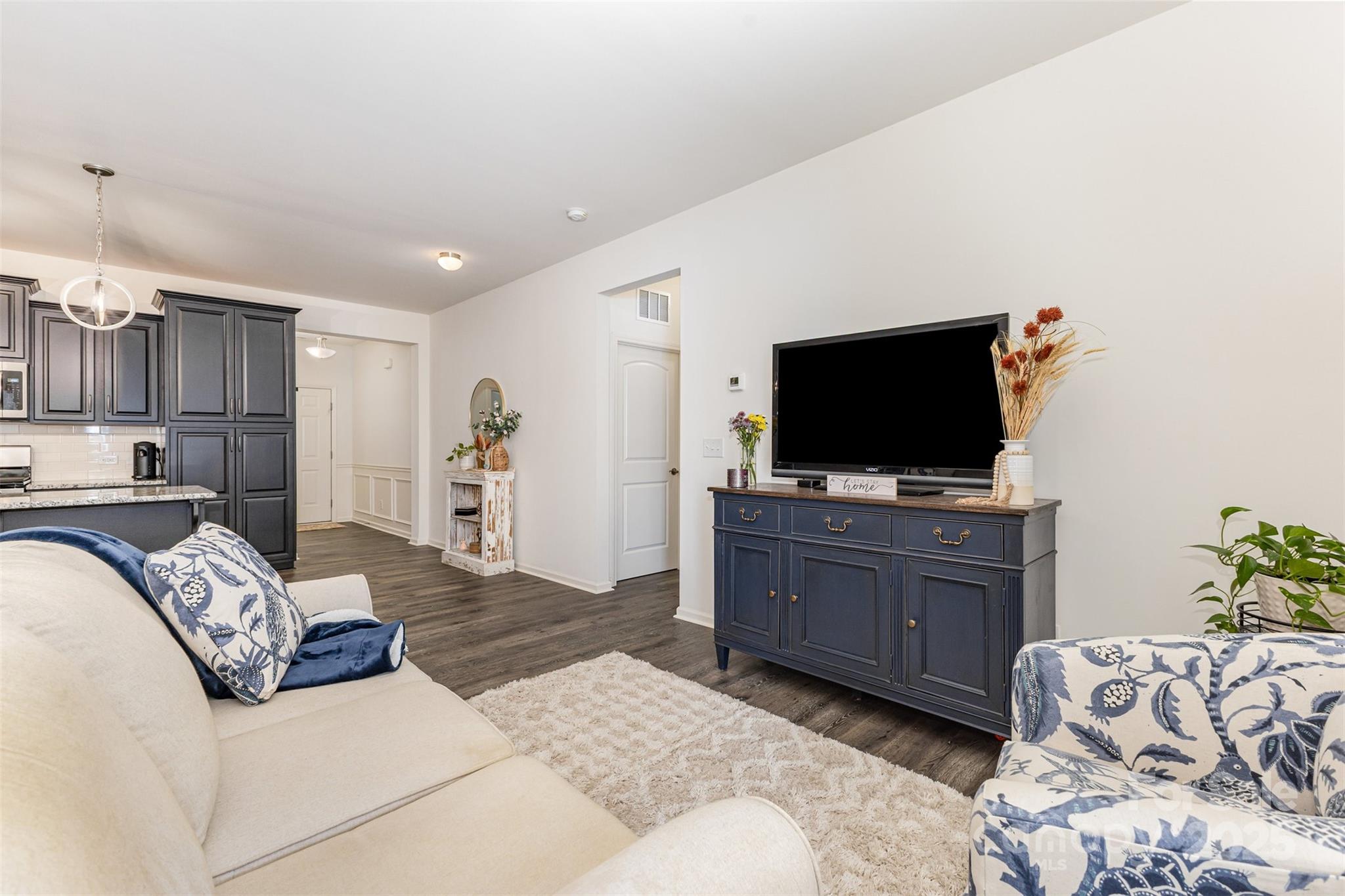 50113 Robins Nest Lane — Lancaster