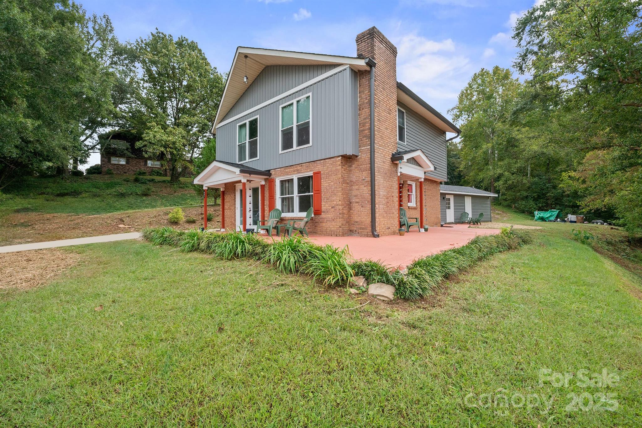 801 N Grove Street — Lincolnton