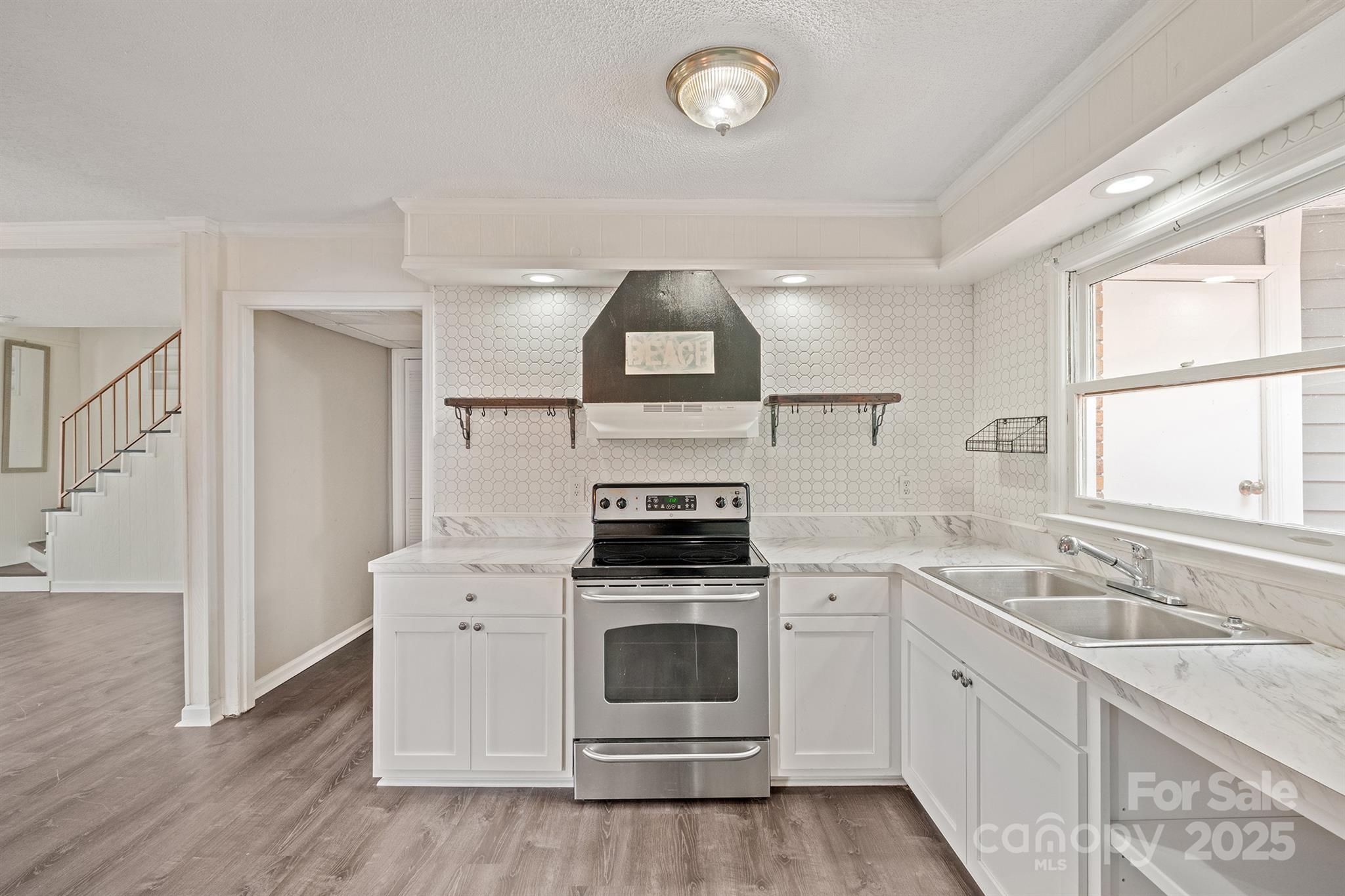 801 N Grove Street — Lincolnton
