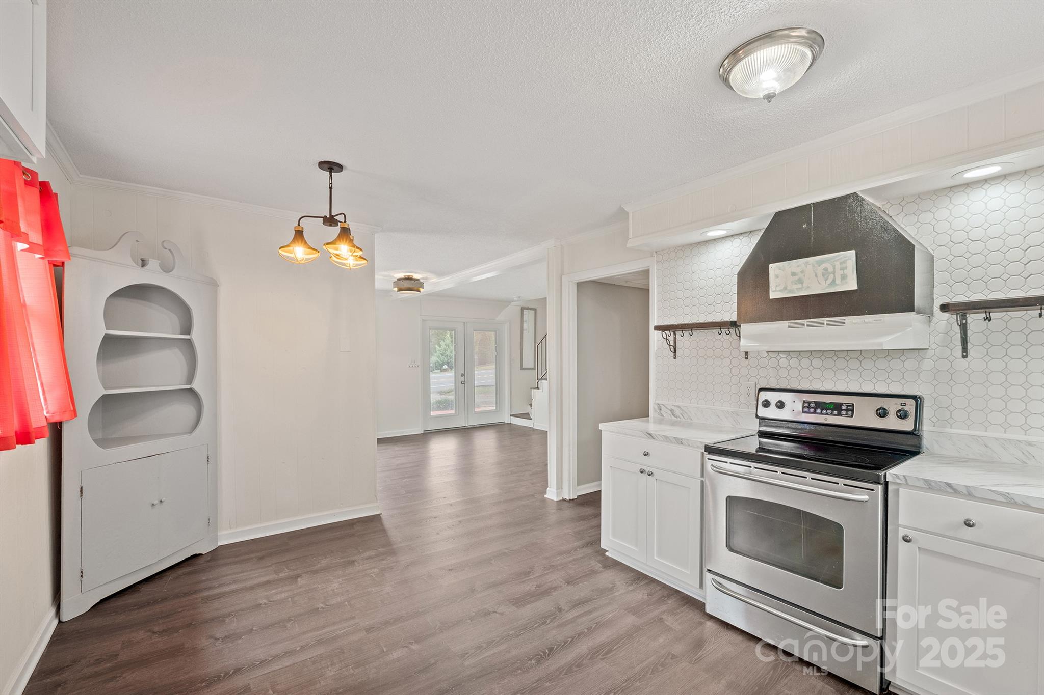 801 N Grove Street — Lincolnton