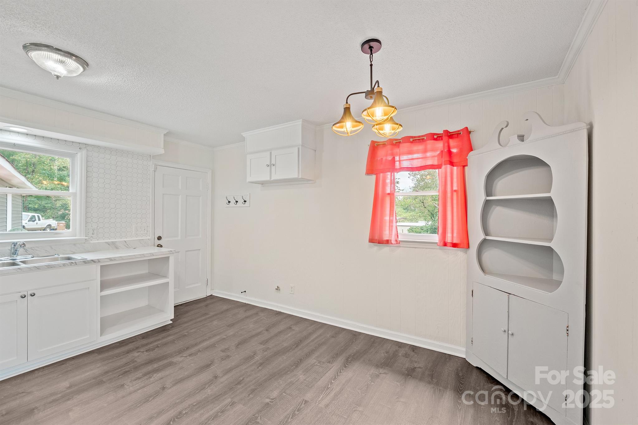 801 N Grove Street — Lincolnton