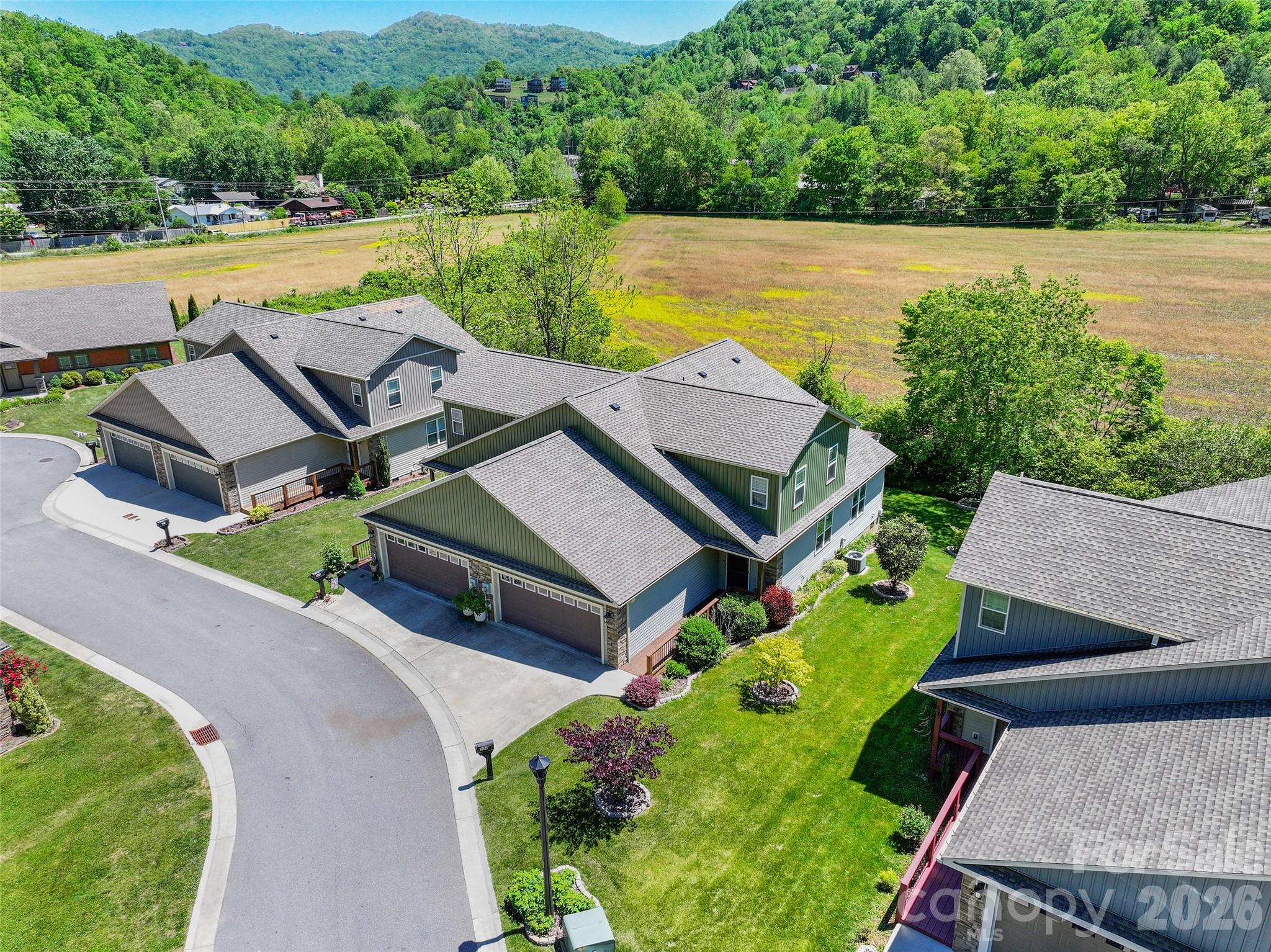 254 February Lane — Waynesville