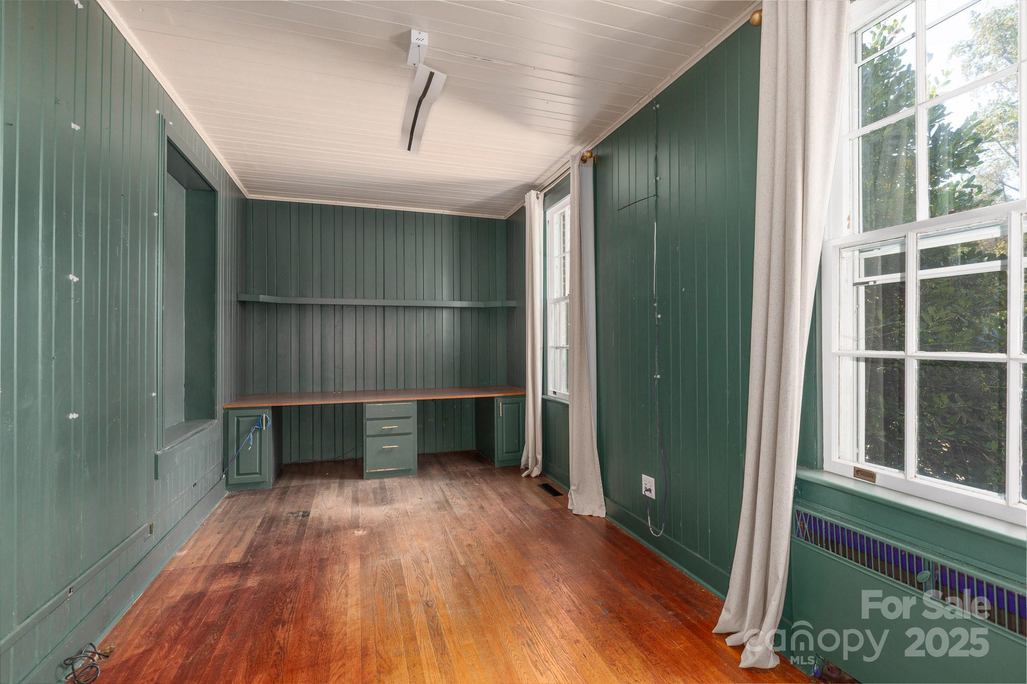 300 Morgan Street — Marion