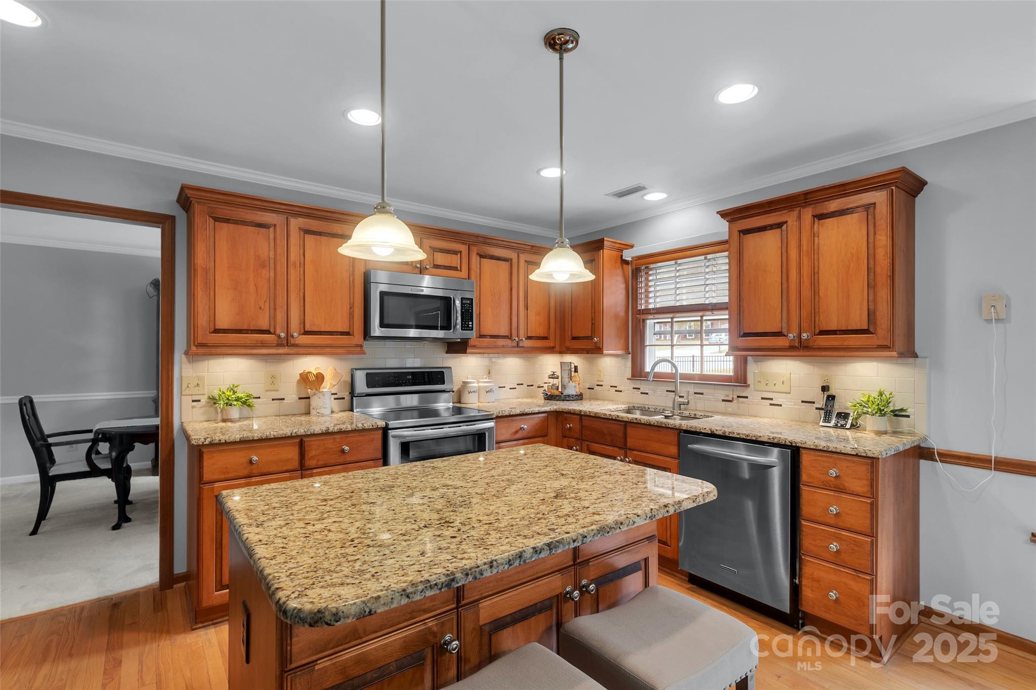 1401 Matthews Plantation Drive — Matthews