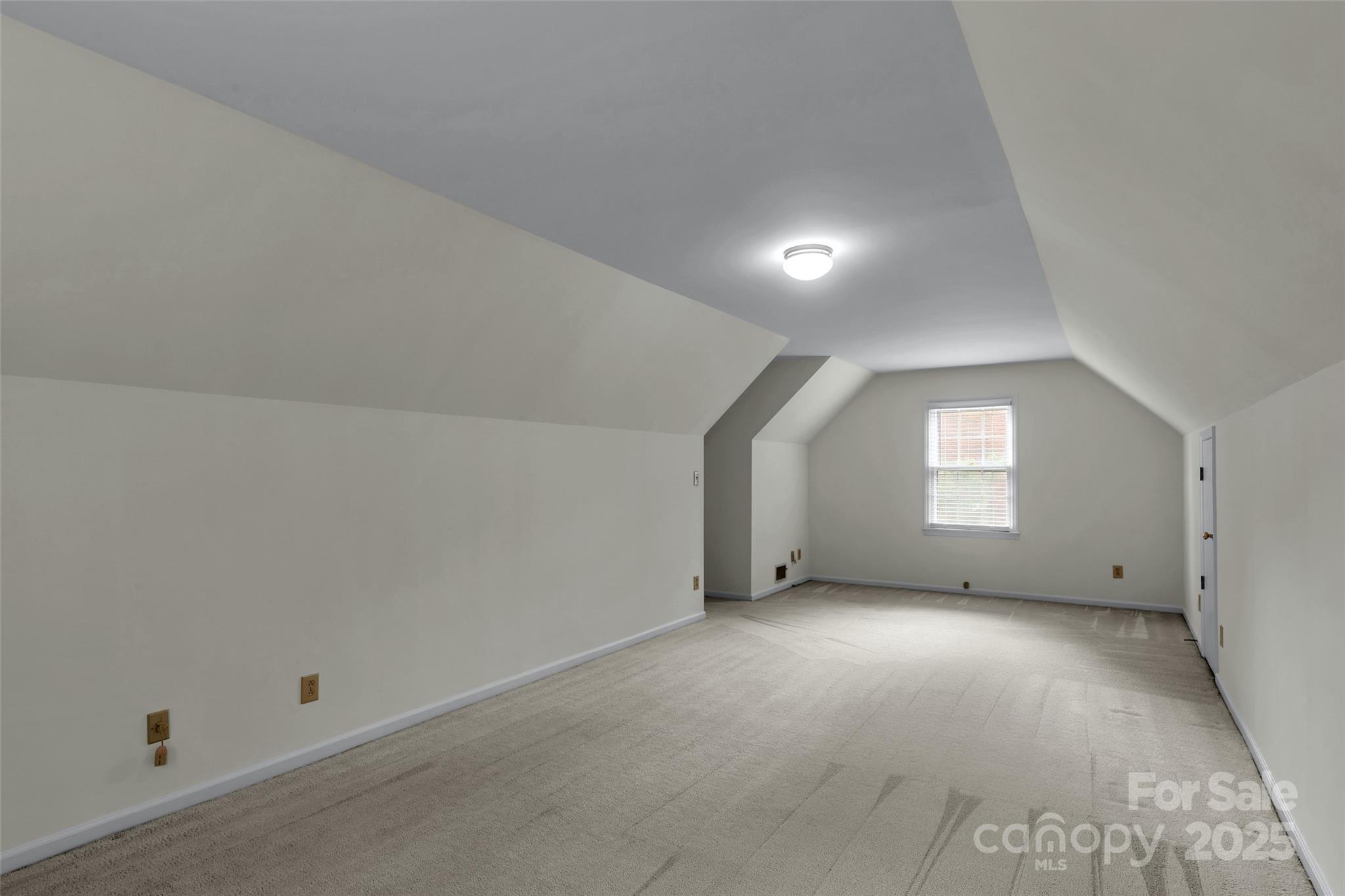 1401 Matthews Plantation Drive — Matthews
