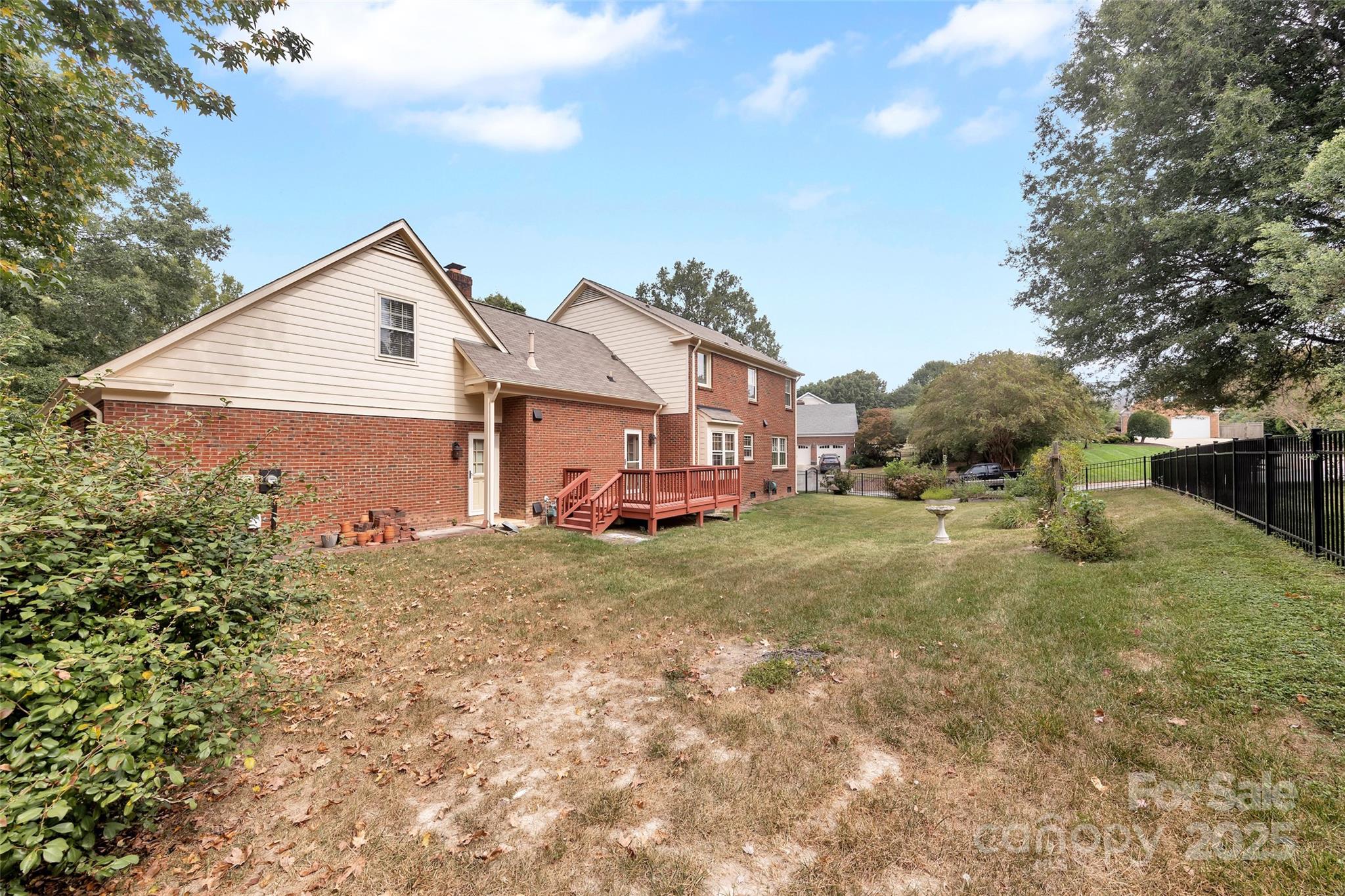 1401 Matthews Plantation Drive — Matthews