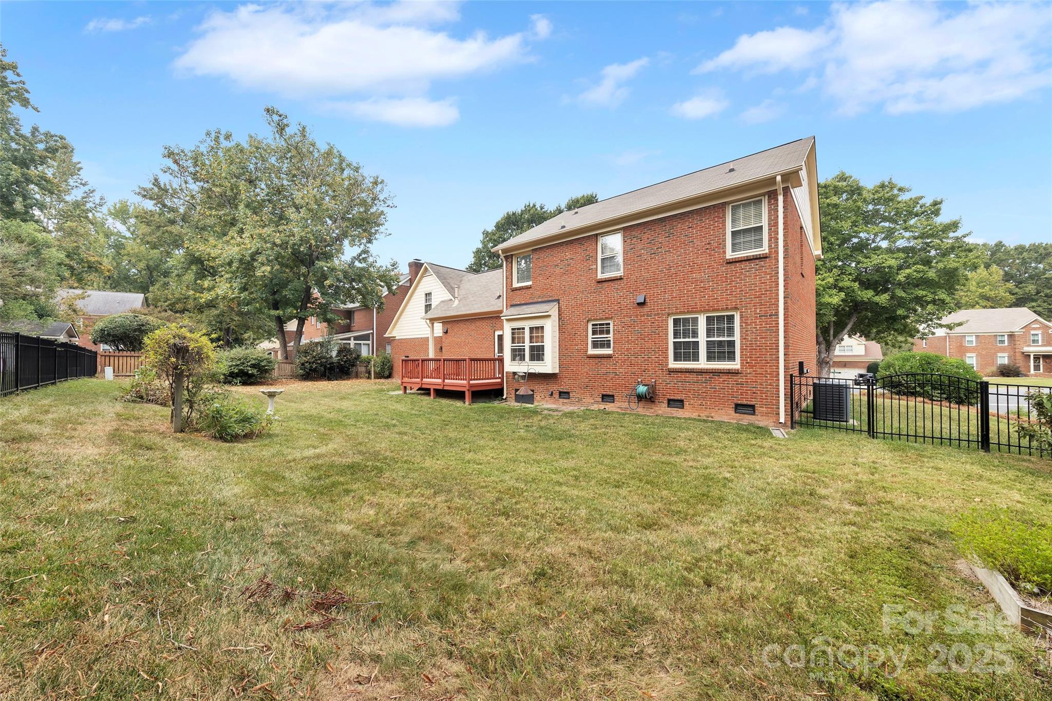 1401 Matthews Plantation Drive — Matthews