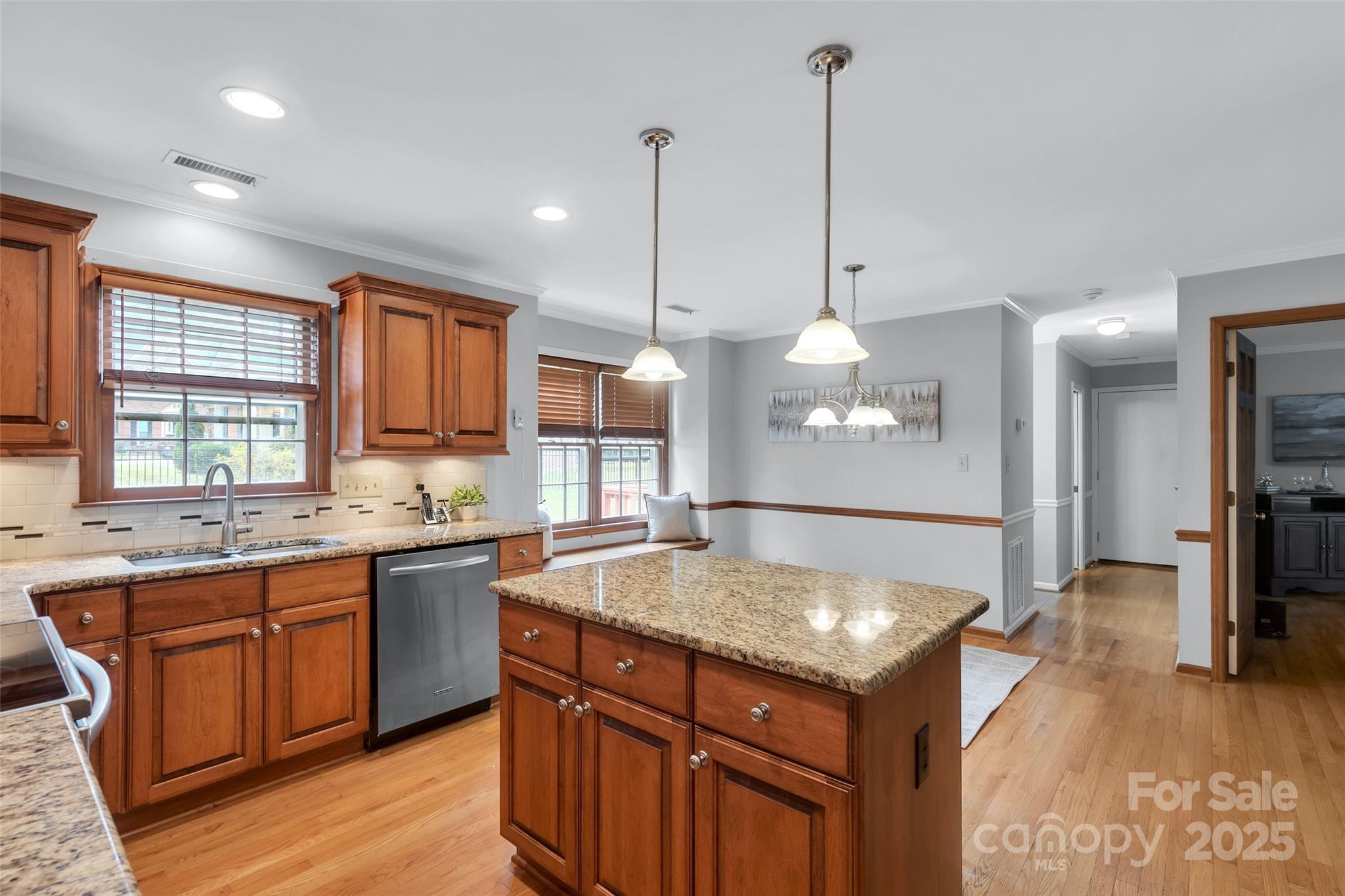 1401 Matthews Plantation Drive — Matthews