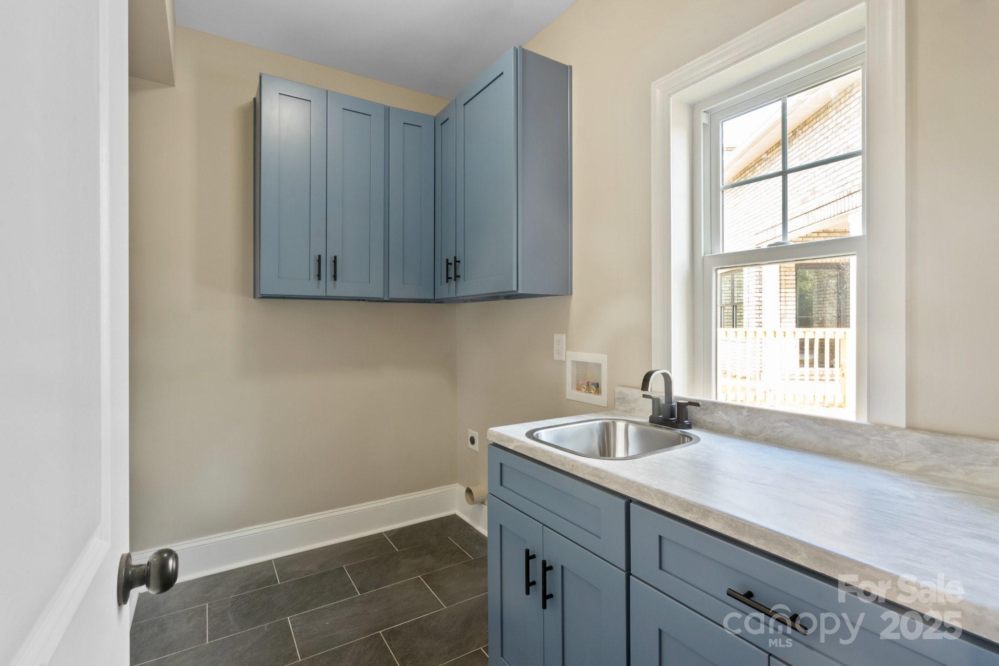 4023 Randolph Road — Charlotte
