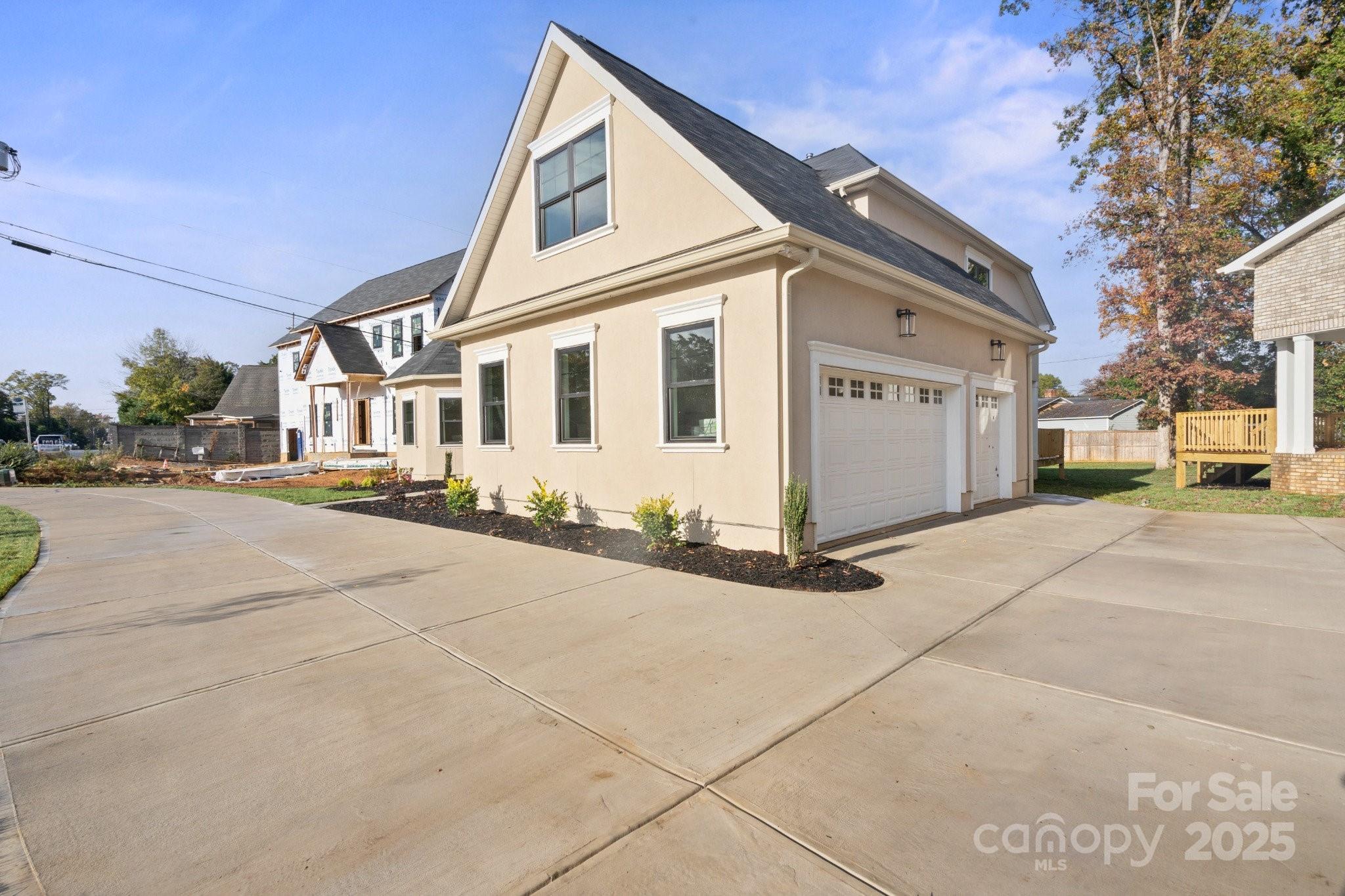 4023 Randolph Road — Charlotte