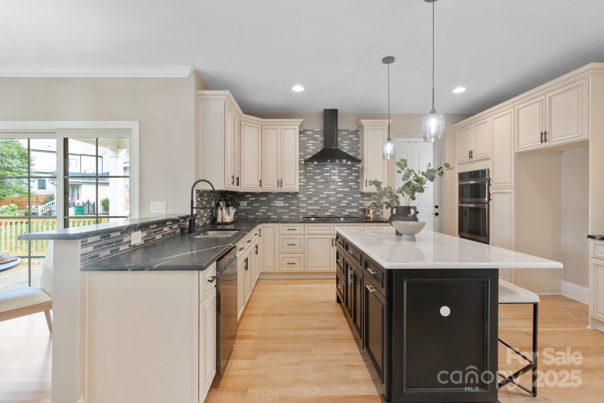 4023 Randolph Road — Charlotte