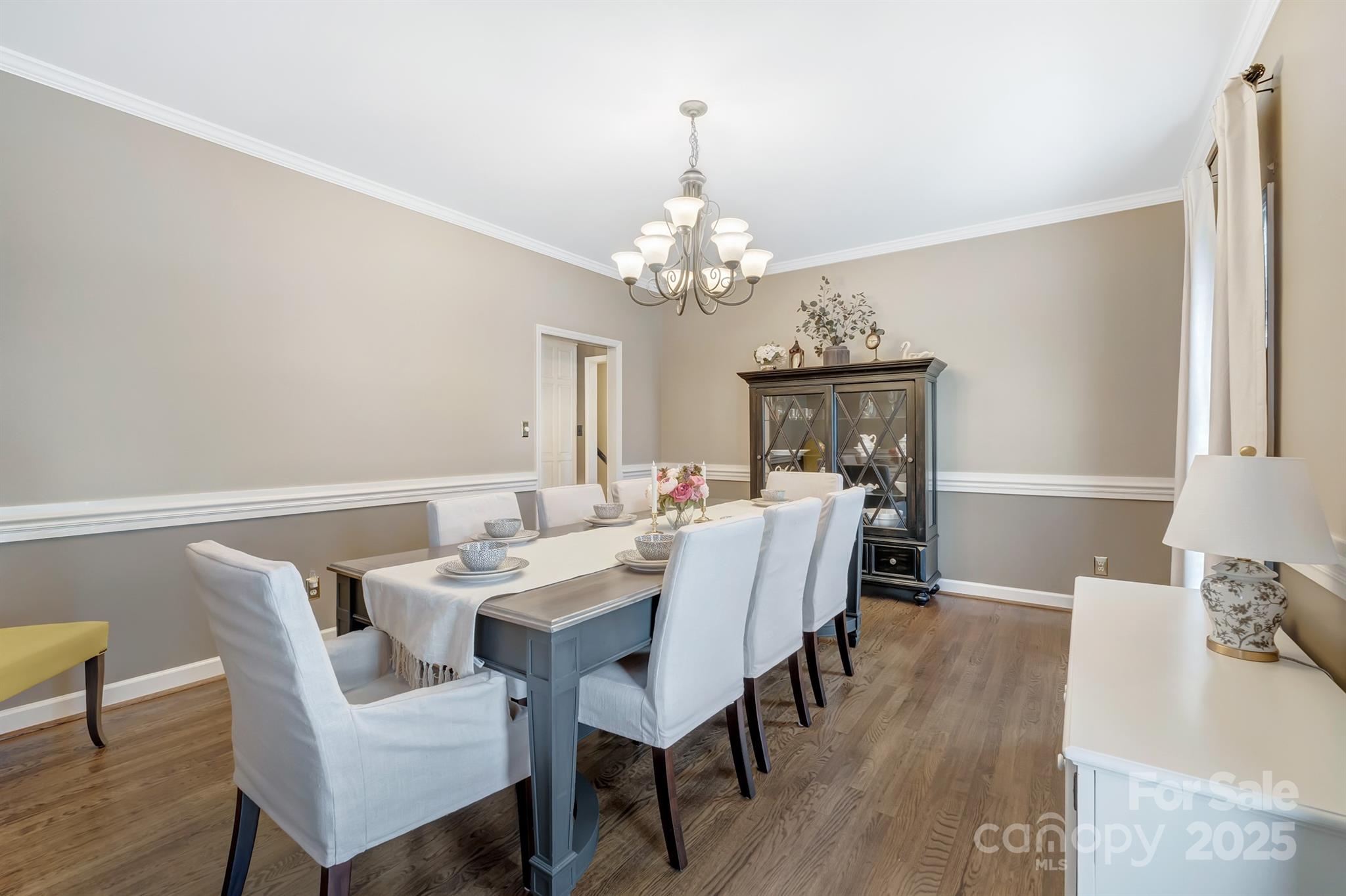 555 19th Avenue Lane NW — Hickory