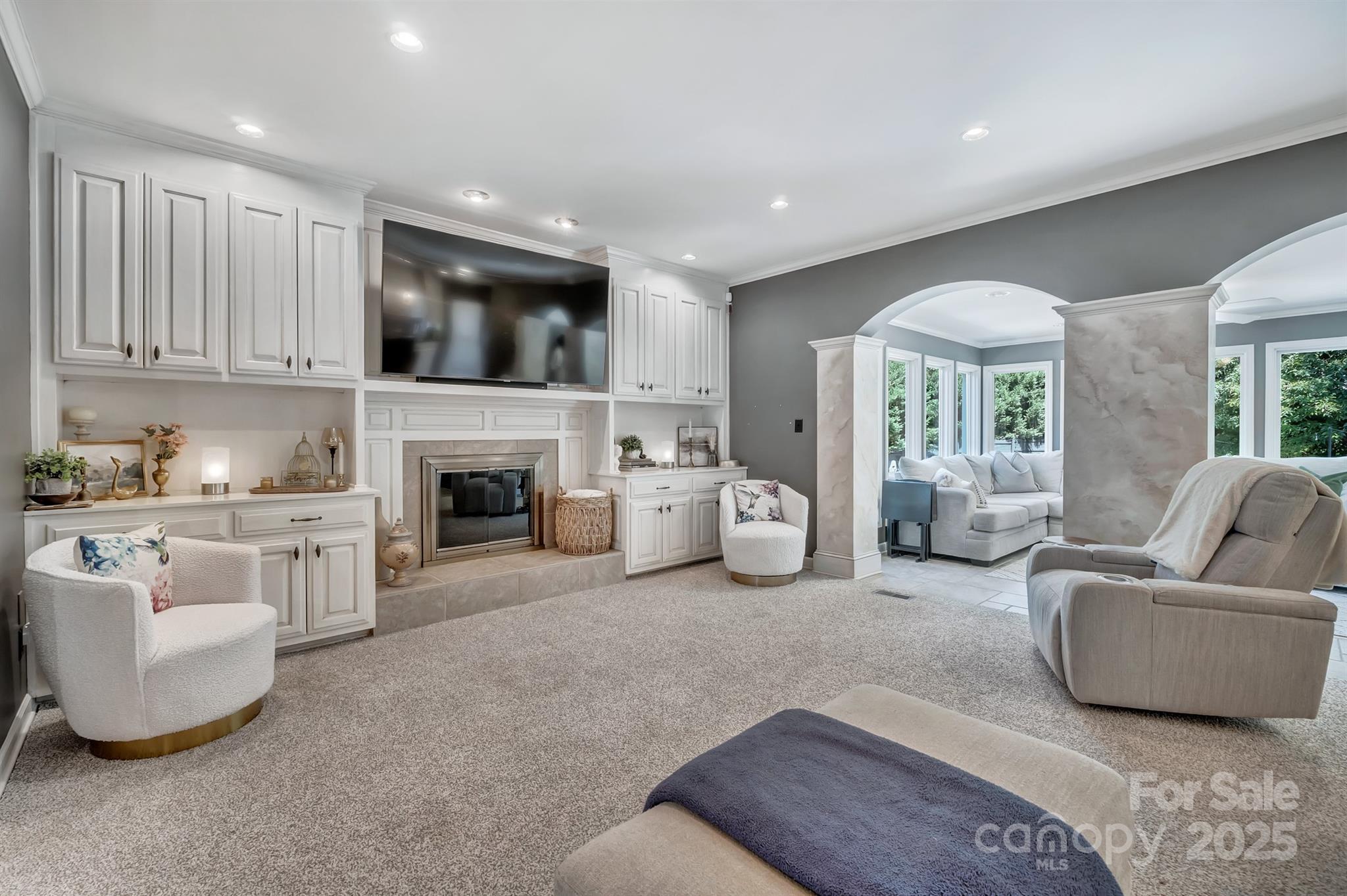 555 19th Avenue Lane NW — Hickory