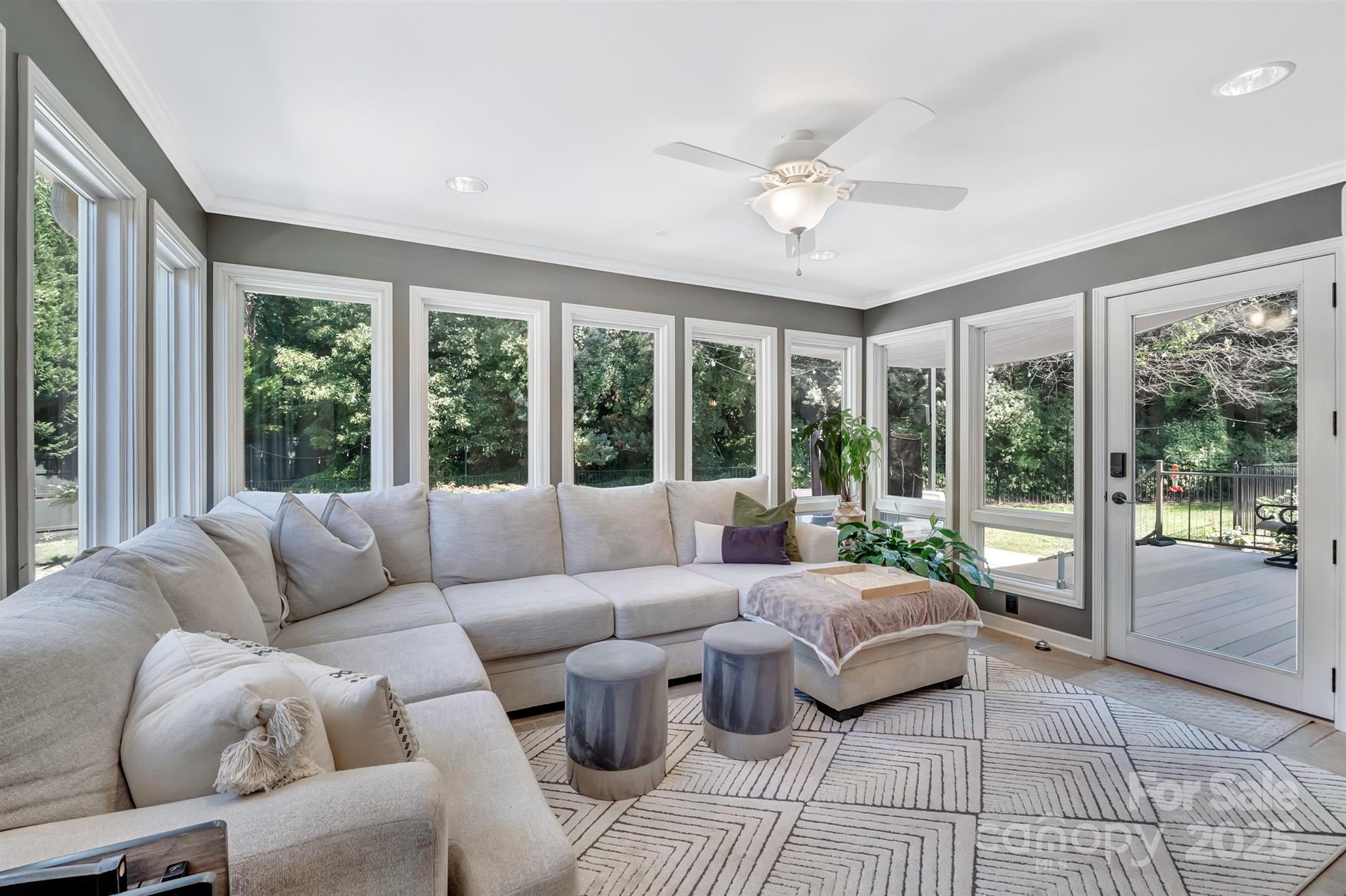 555 19th Avenue Lane NW — Hickory