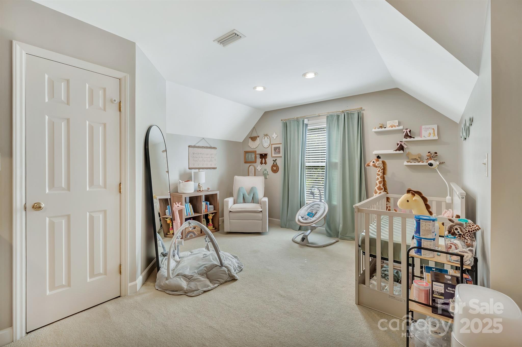 555 19th Avenue Lane NW — Hickory