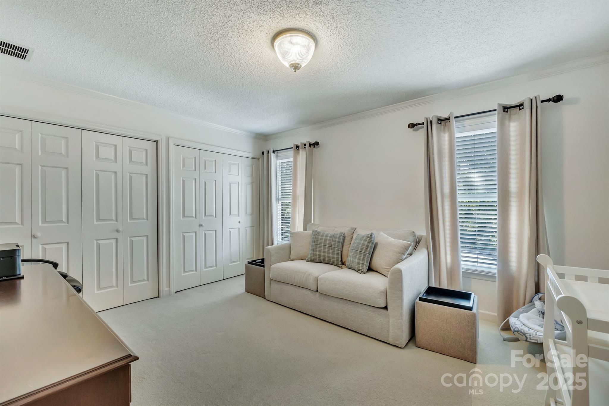 555 19th Avenue Lane NW — Hickory
