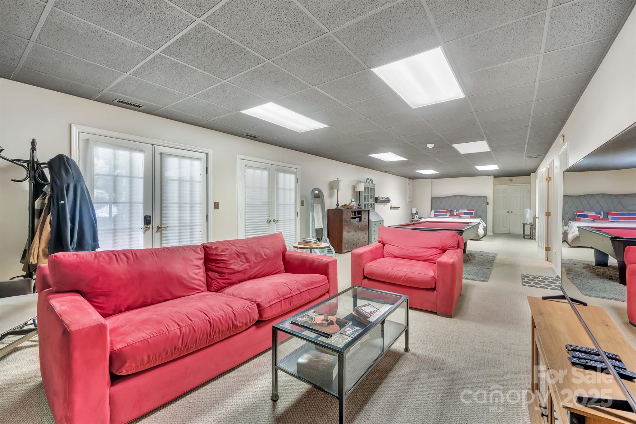 555 19th Avenue Lane NW — Hickory
