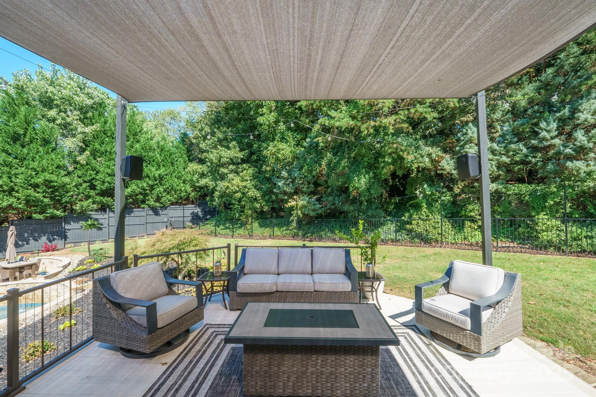 555 19th Avenue Lane NW — Hickory