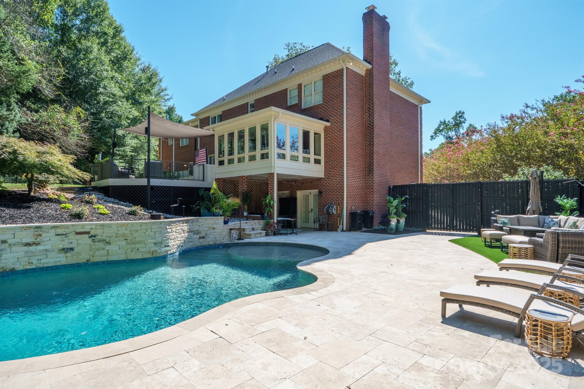 555 19th Avenue Lane NW — Hickory