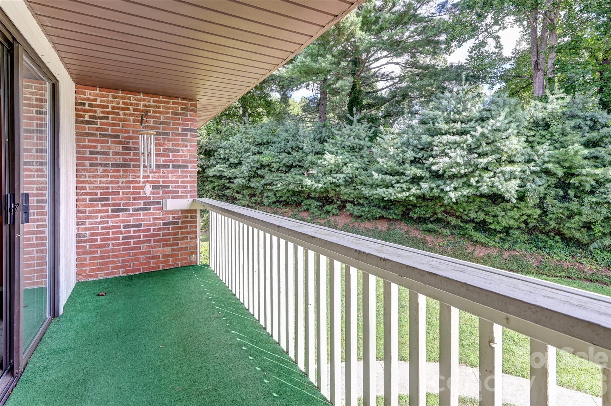 103 Oakwood Place #3 — Hendersonville