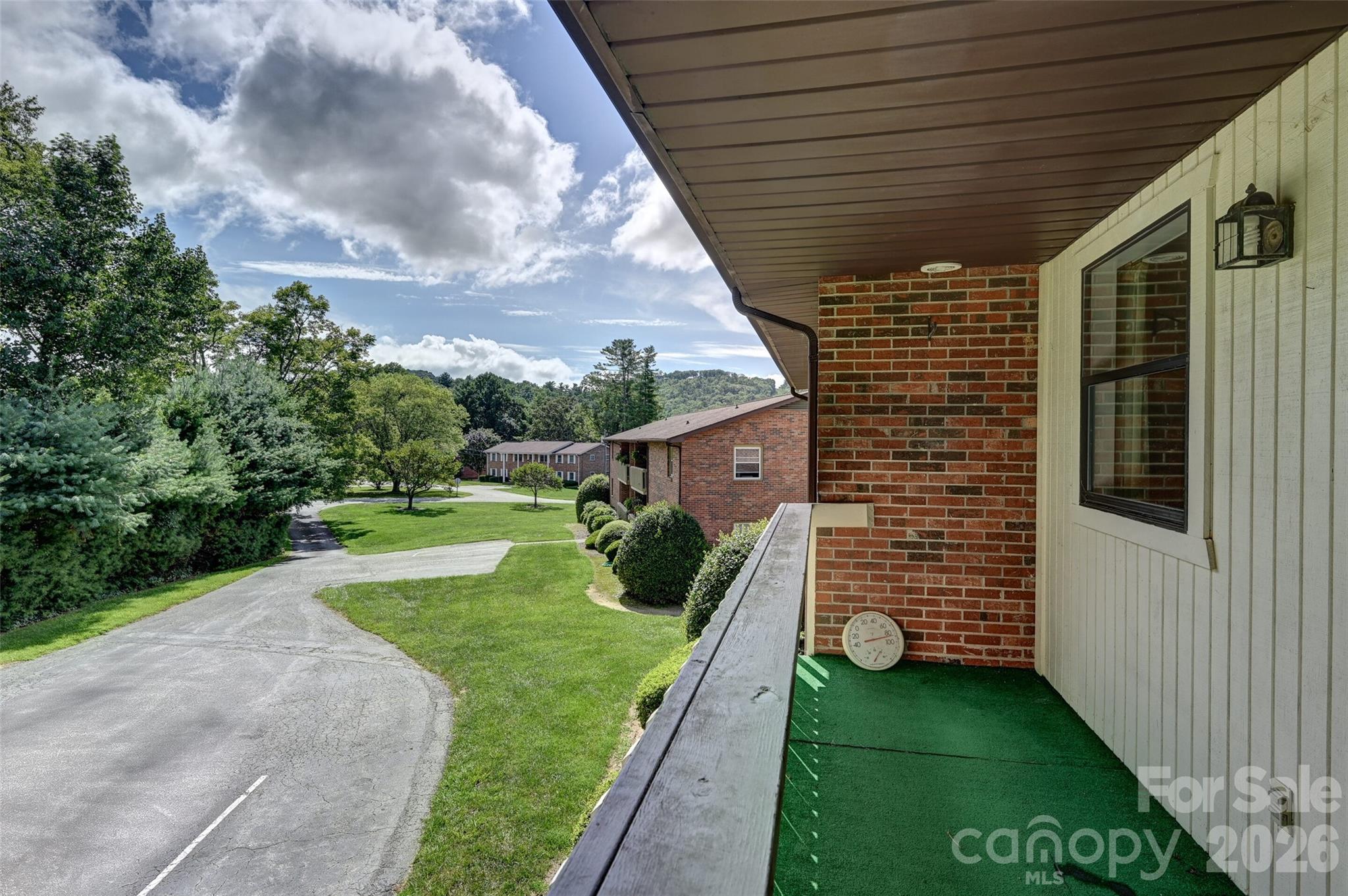 103 Oakwood Place #3 — Hendersonville