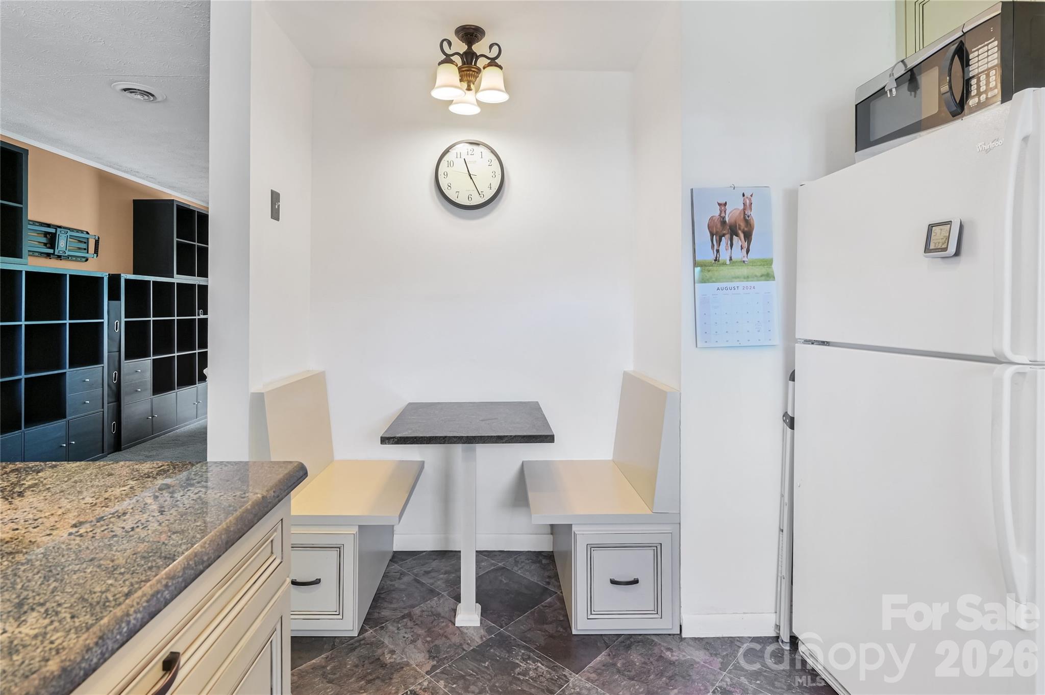 103 Oakwood Place #3 — Hendersonville