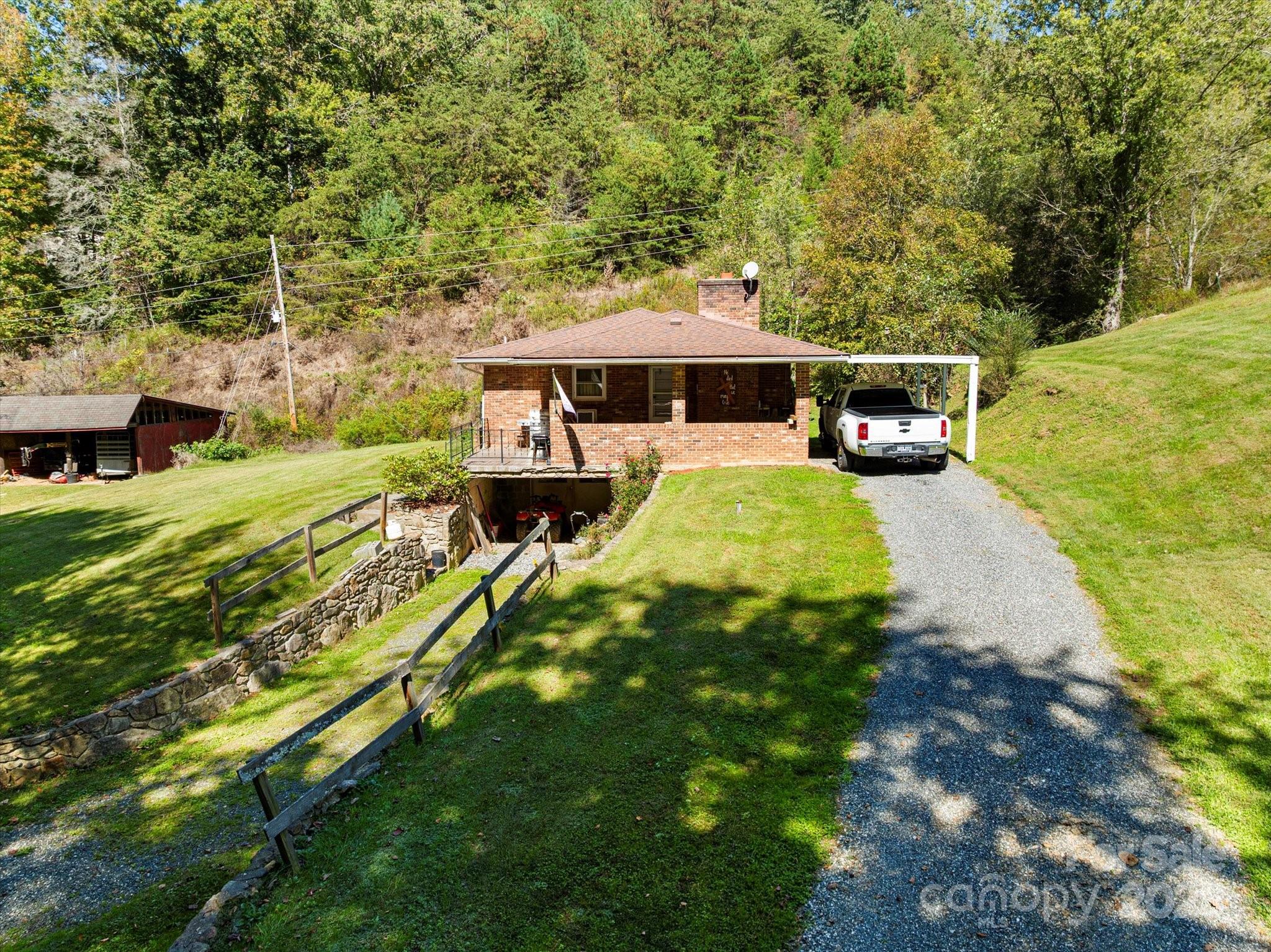 1623 Ammons Branch Road — Marshall