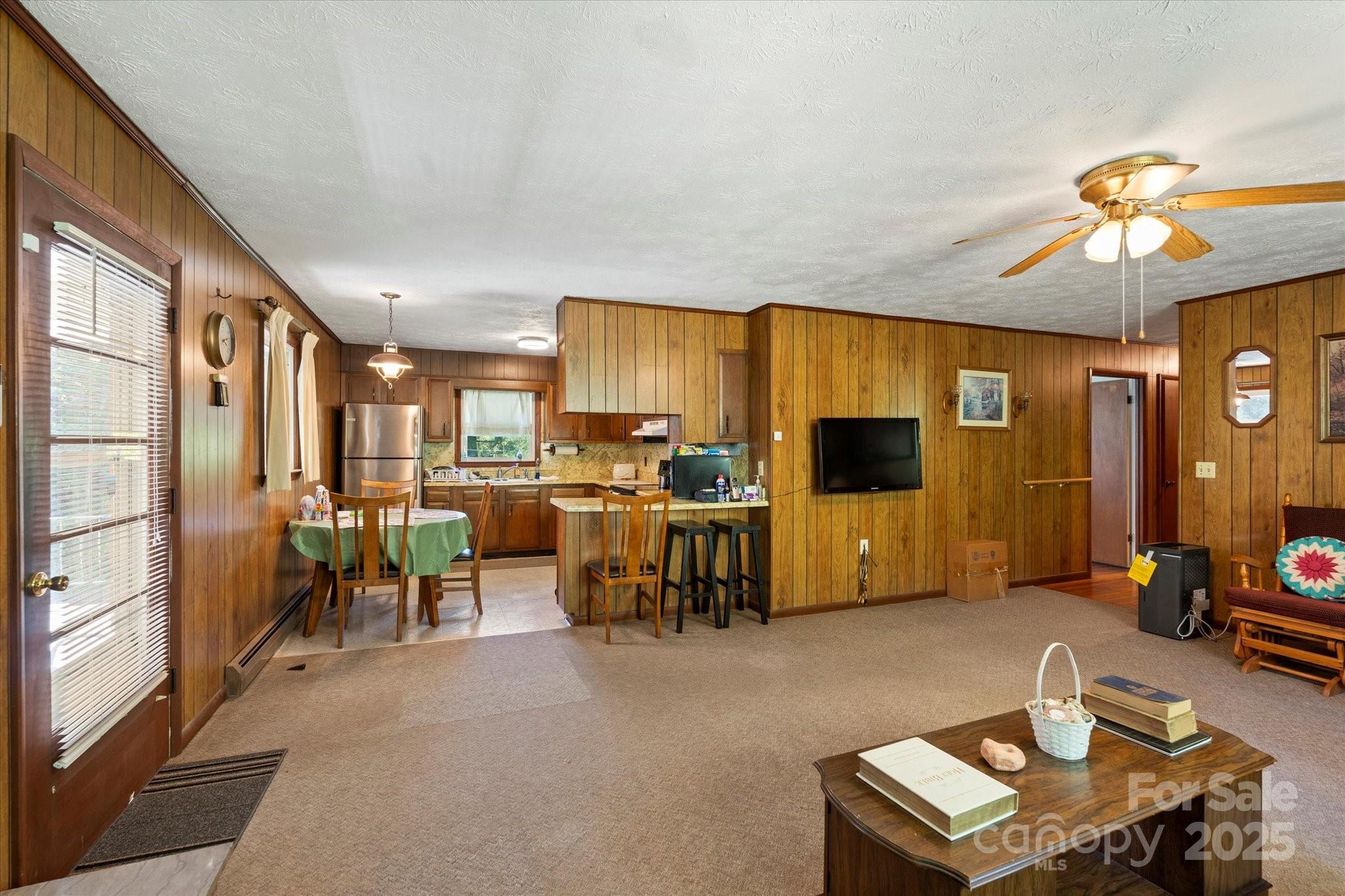1623 Ammons Branch Road — Marshall
