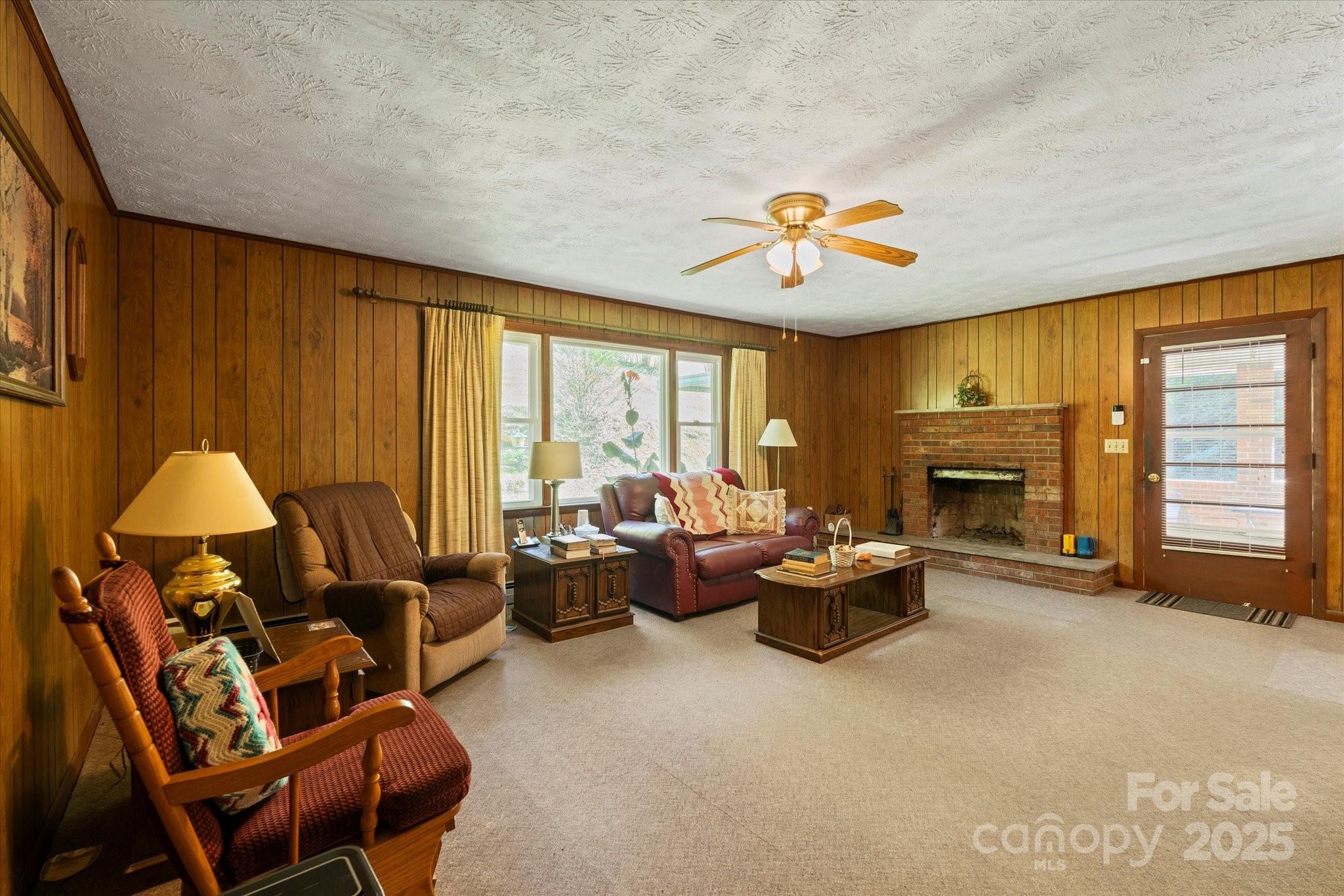 1623 Ammons Branch Road — Marshall