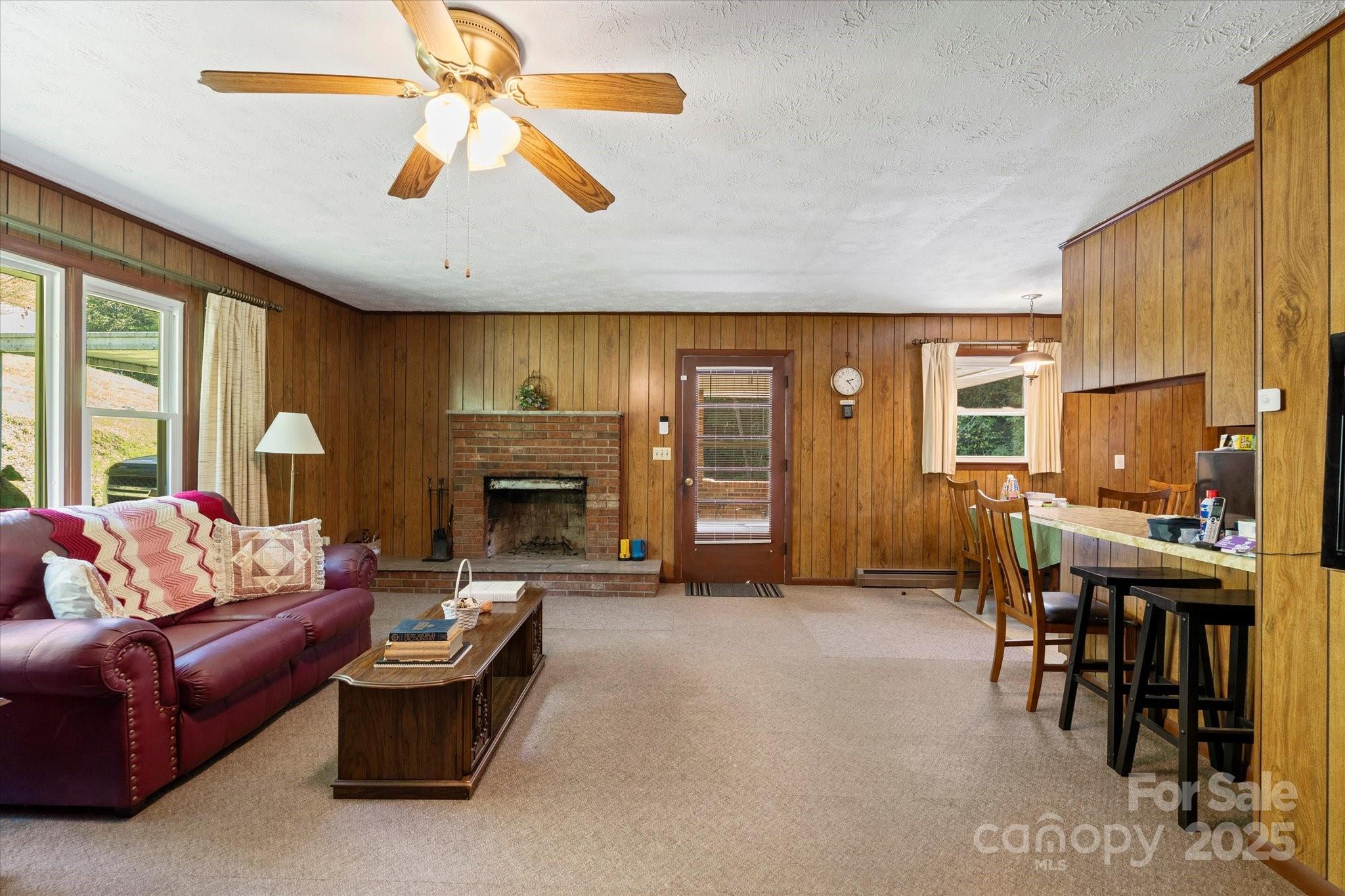 1623 Ammons Branch Road — Marshall