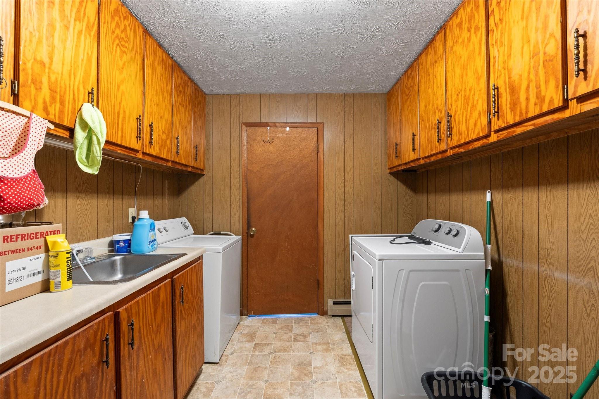 1623 Ammons Branch Road — Marshall