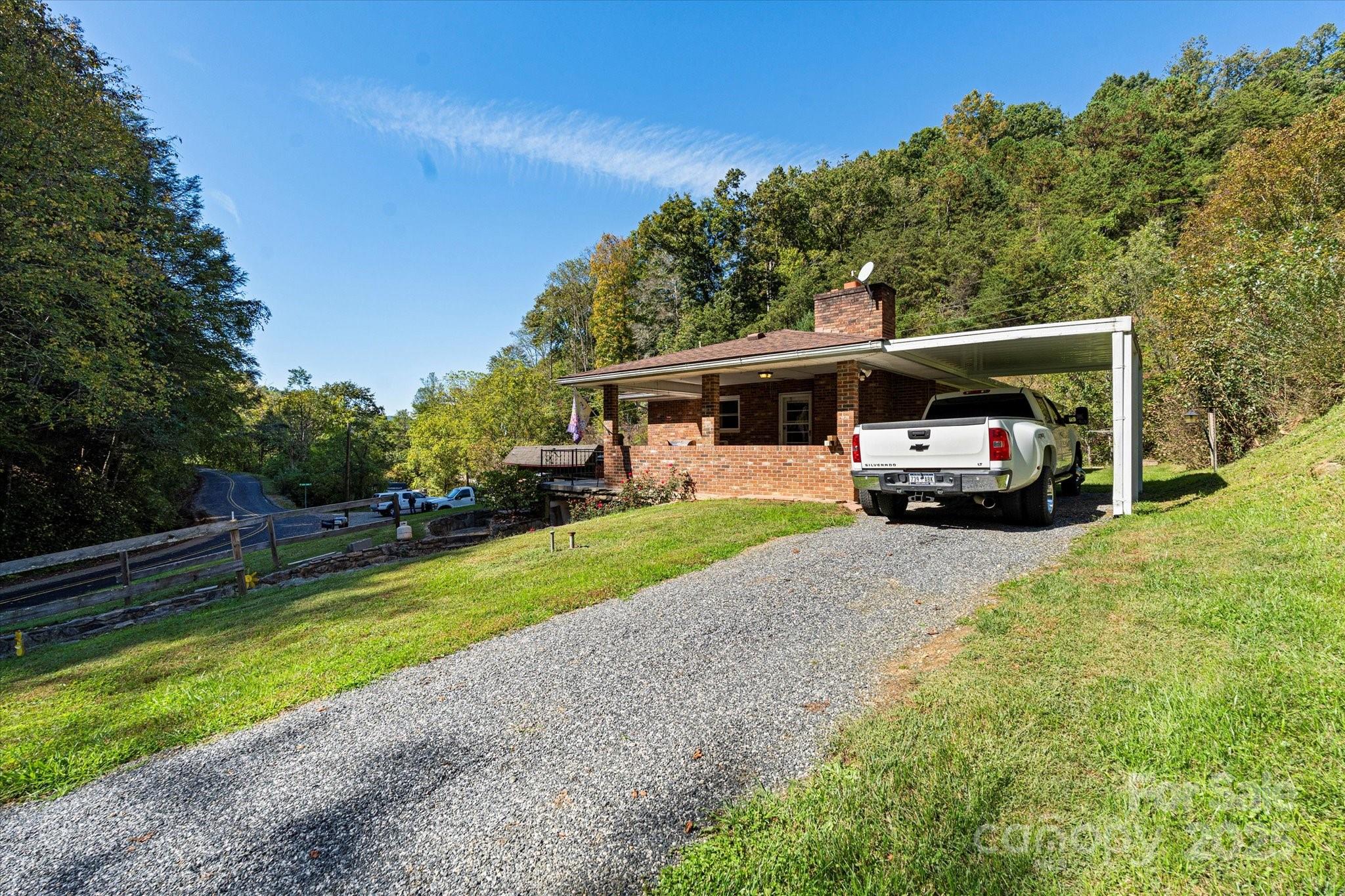1623 Ammons Branch Road — Marshall