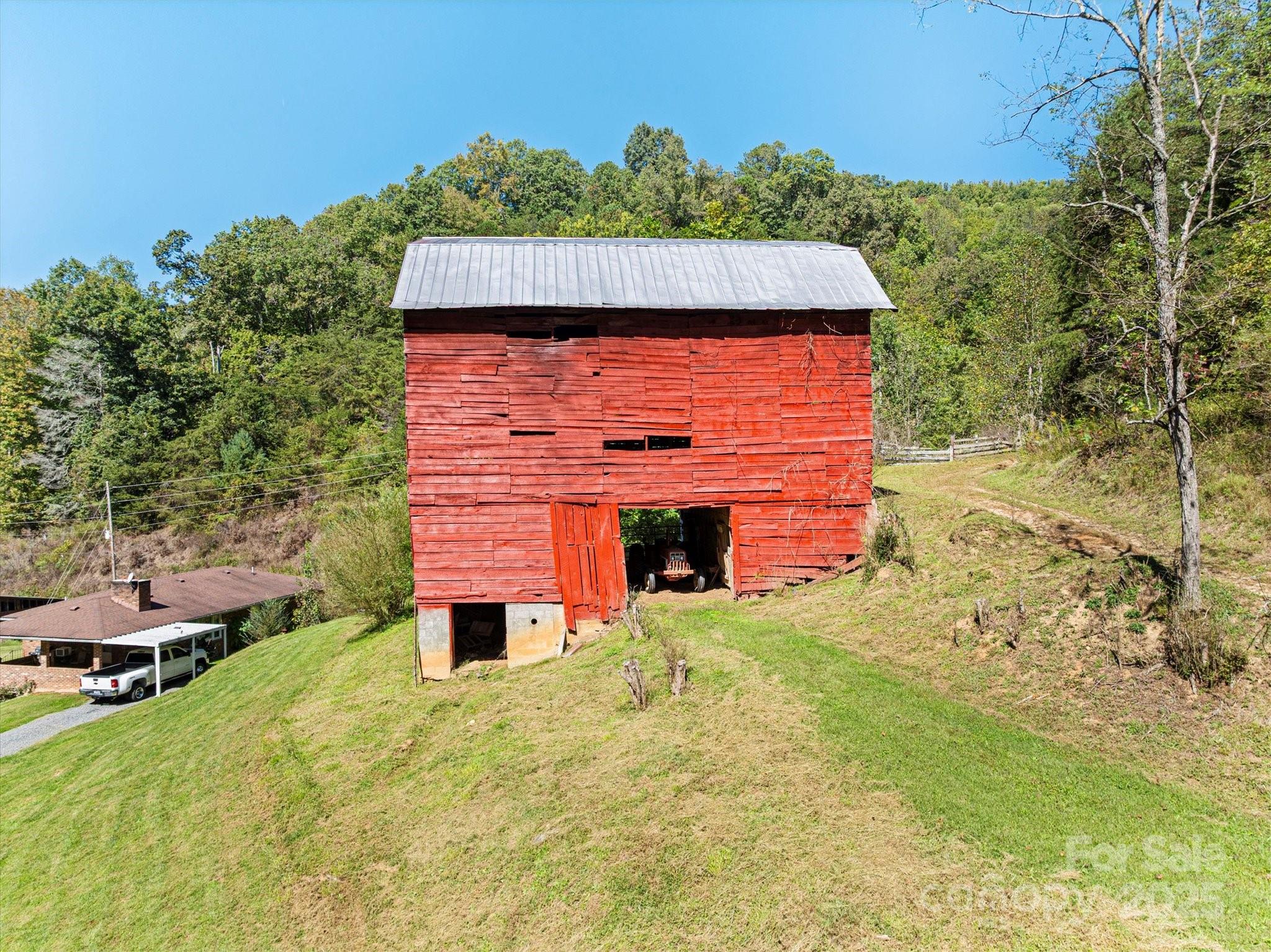 1623 Ammons Branch Road — Marshall