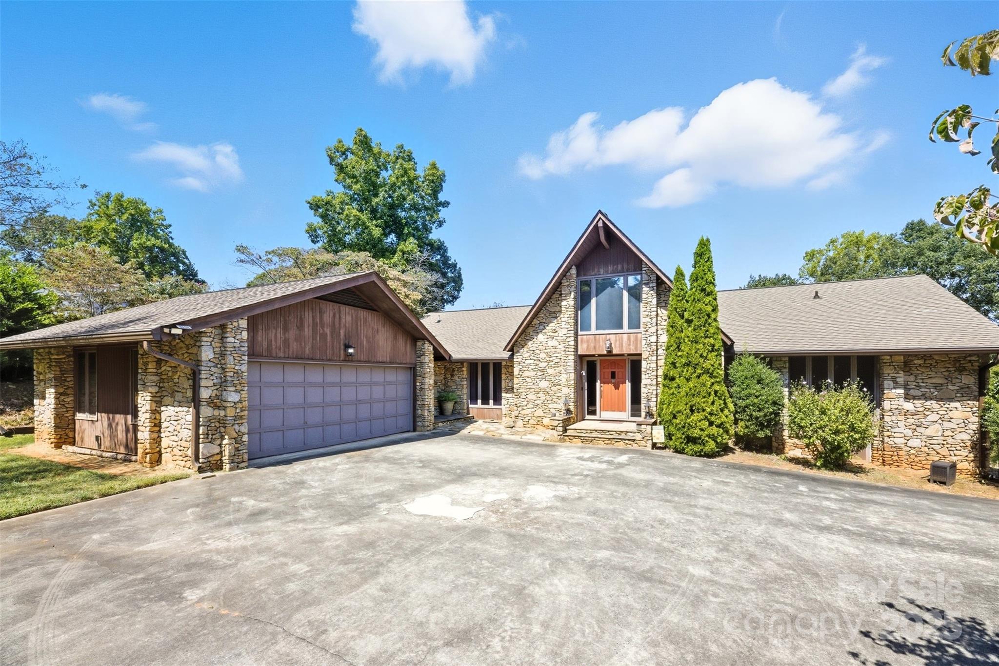 1515 Heatherloch Drive — Gastonia