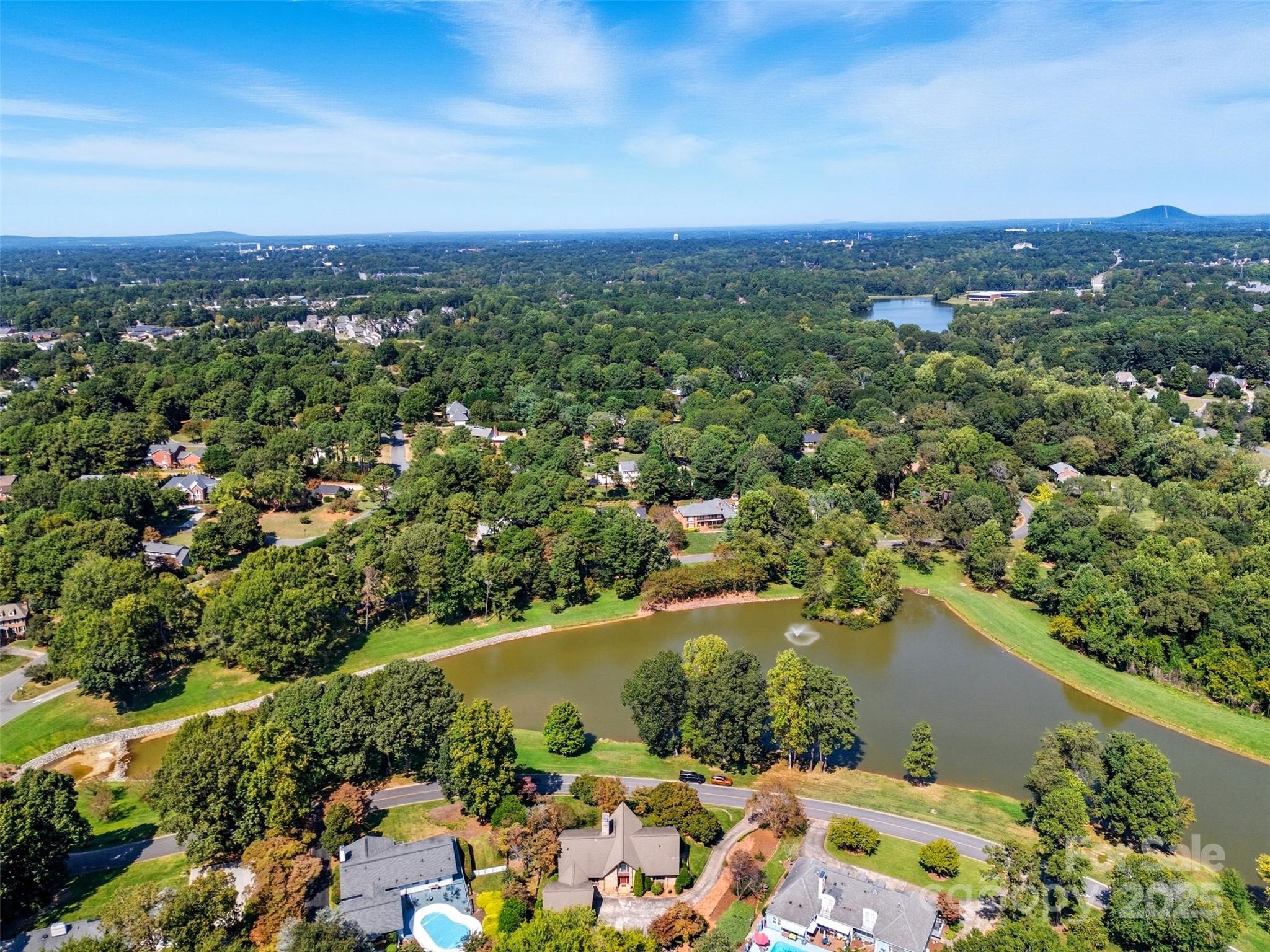 1515 Heatherloch Drive — Gastonia