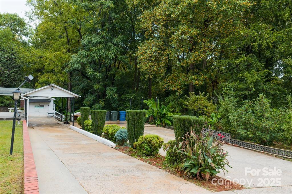532 6th Avenue SW — Hickory