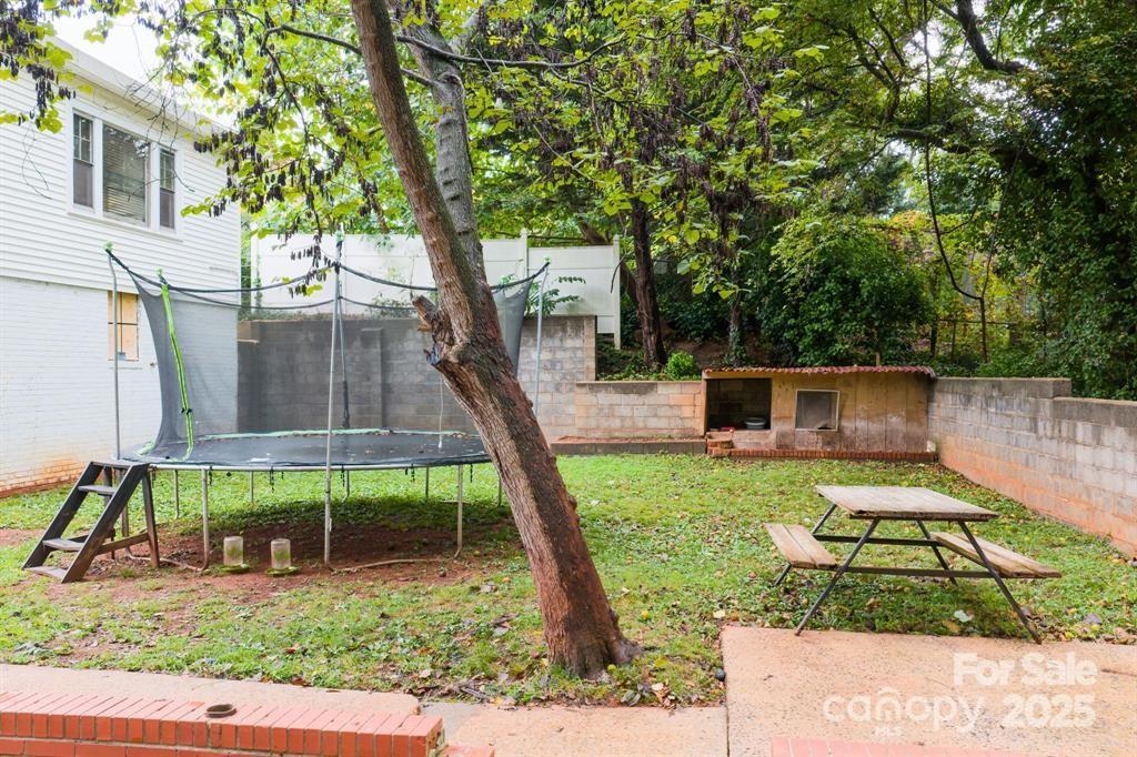 532 6th Avenue SW — Hickory
