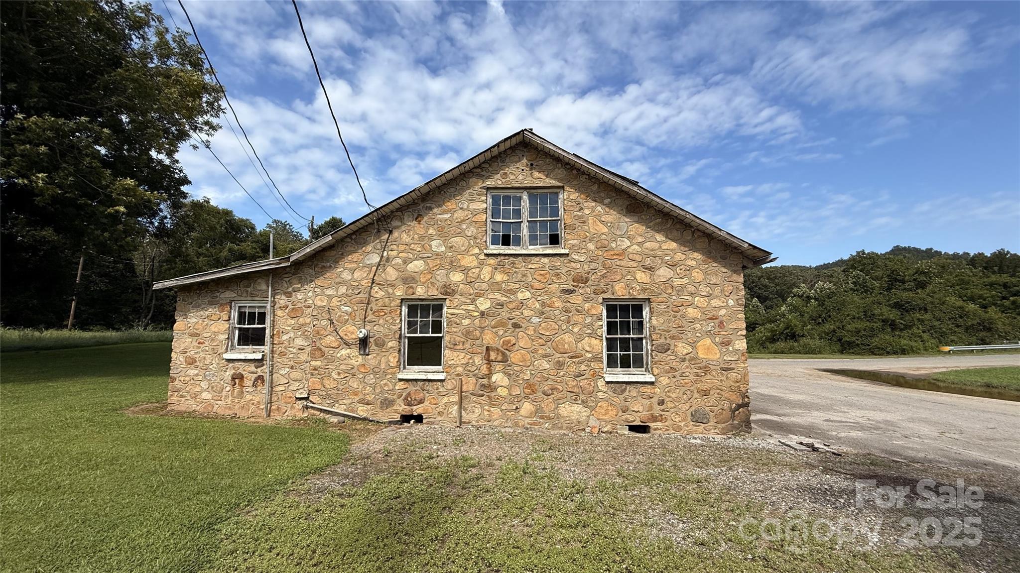 41 Upper Shut In Road — Hot Springs