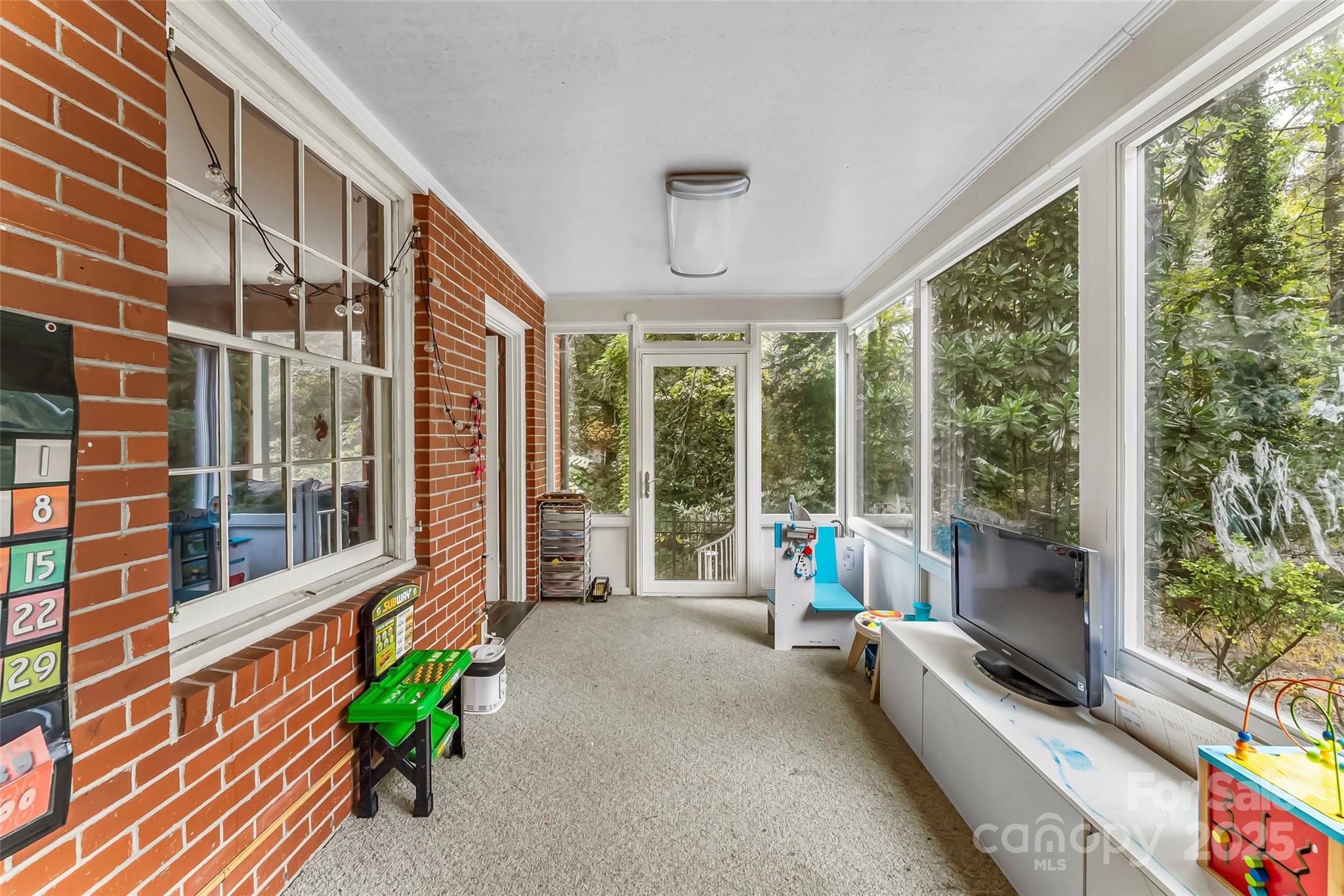 301 Louise Avenue NE — Valdese