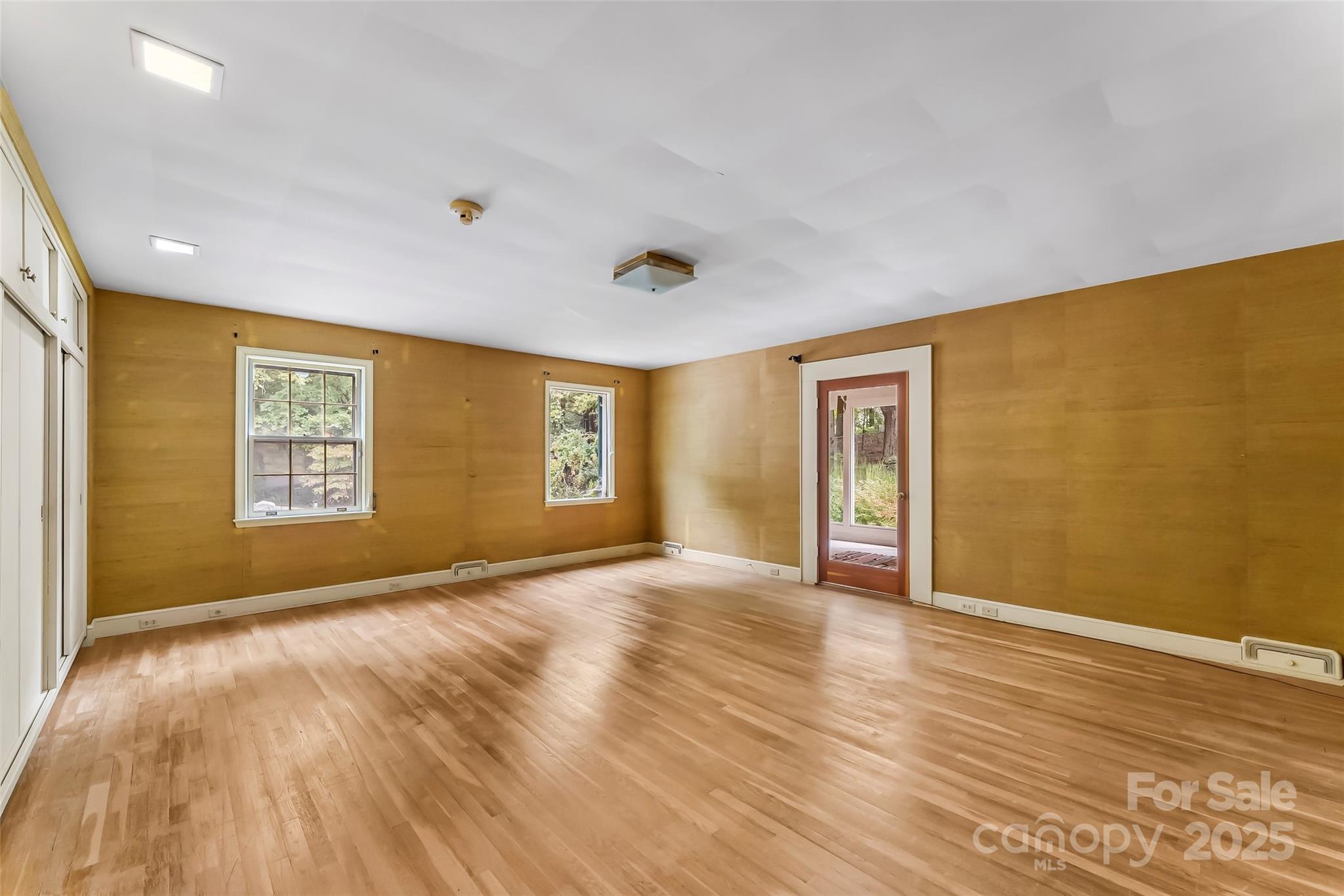 301 Louise Avenue NE — Valdese