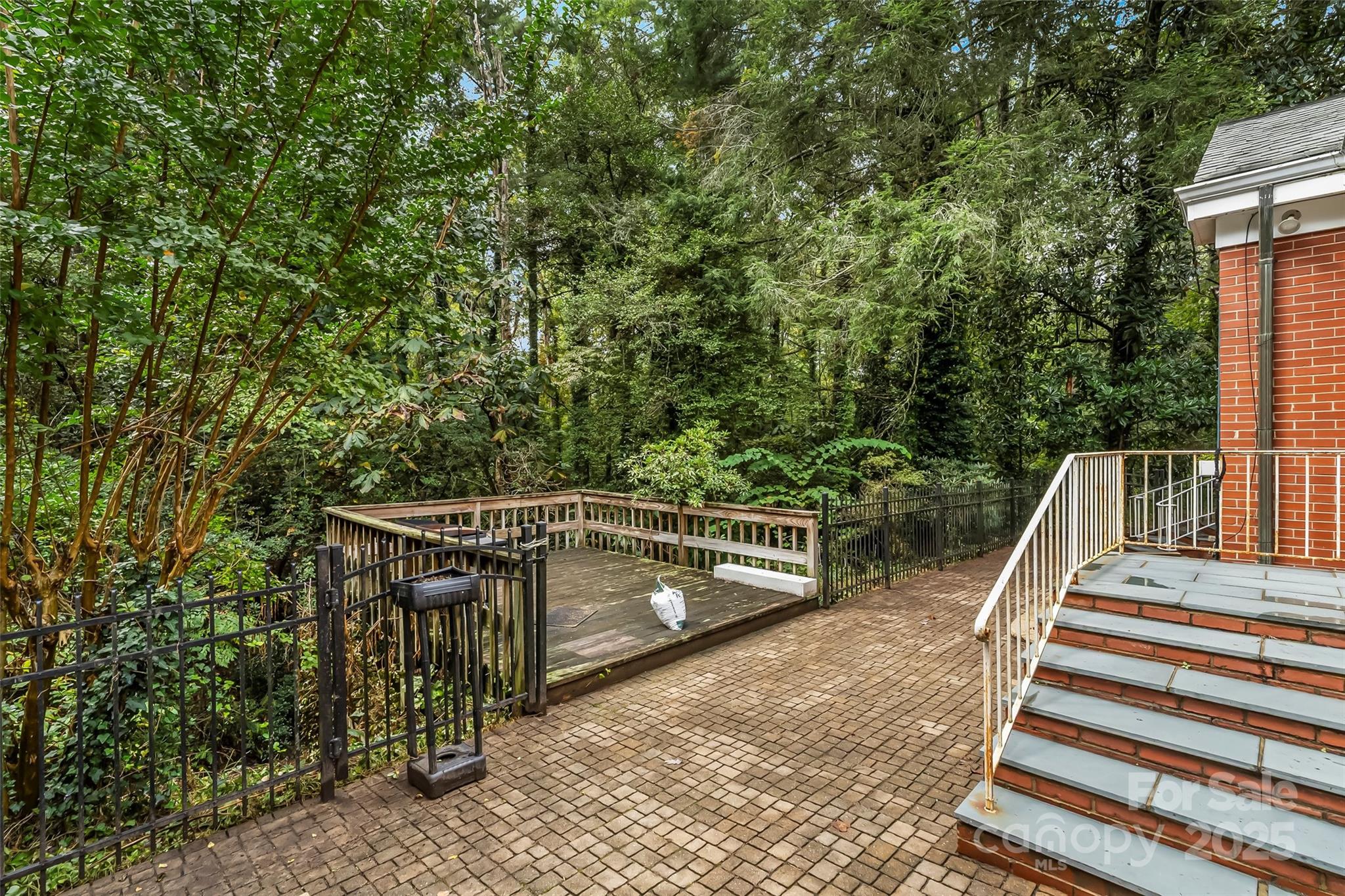 301 Louise Avenue NE — Valdese