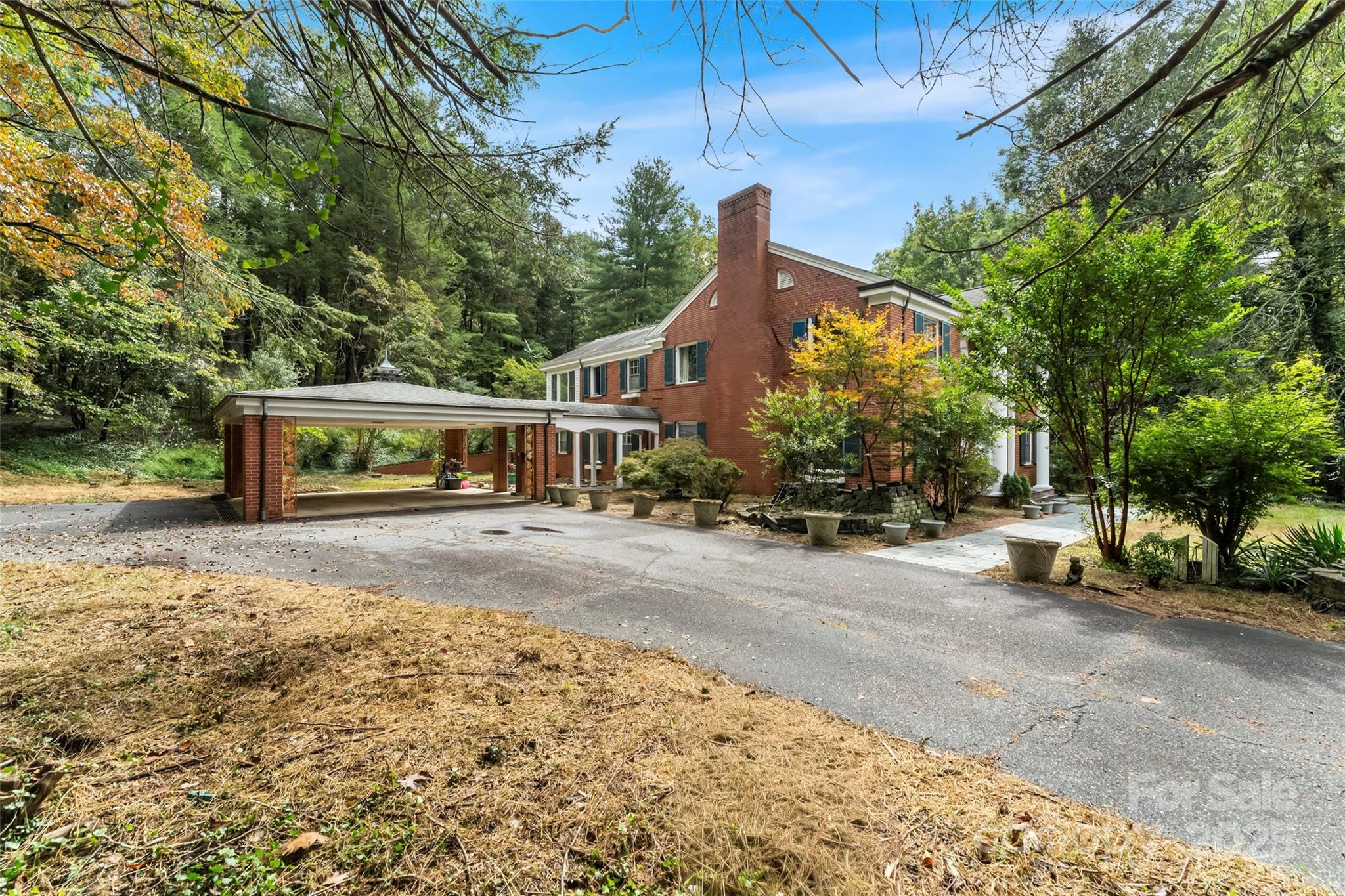 301 Louise Avenue NE — Valdese