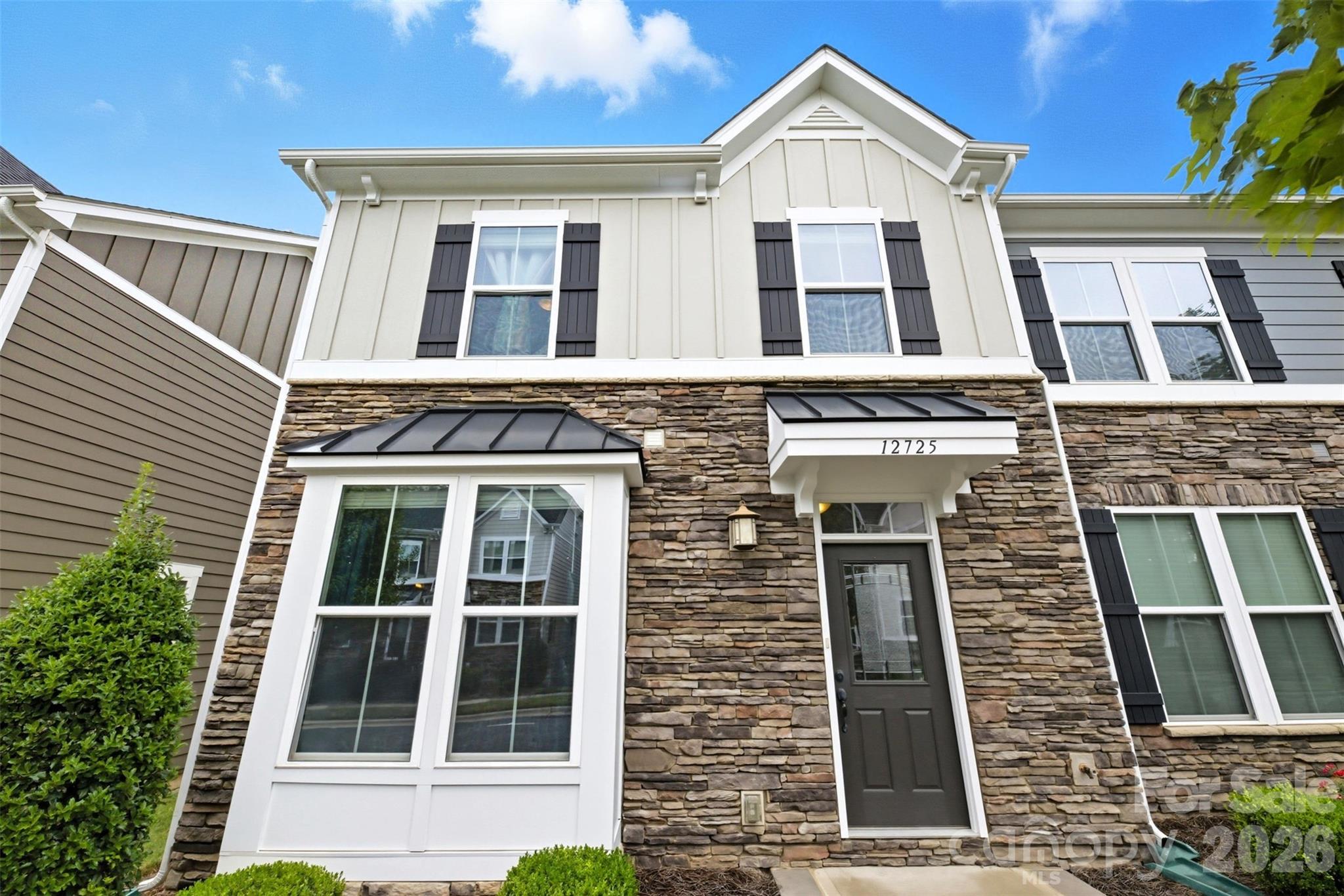 12725 Glowing Peak Road — Huntersville