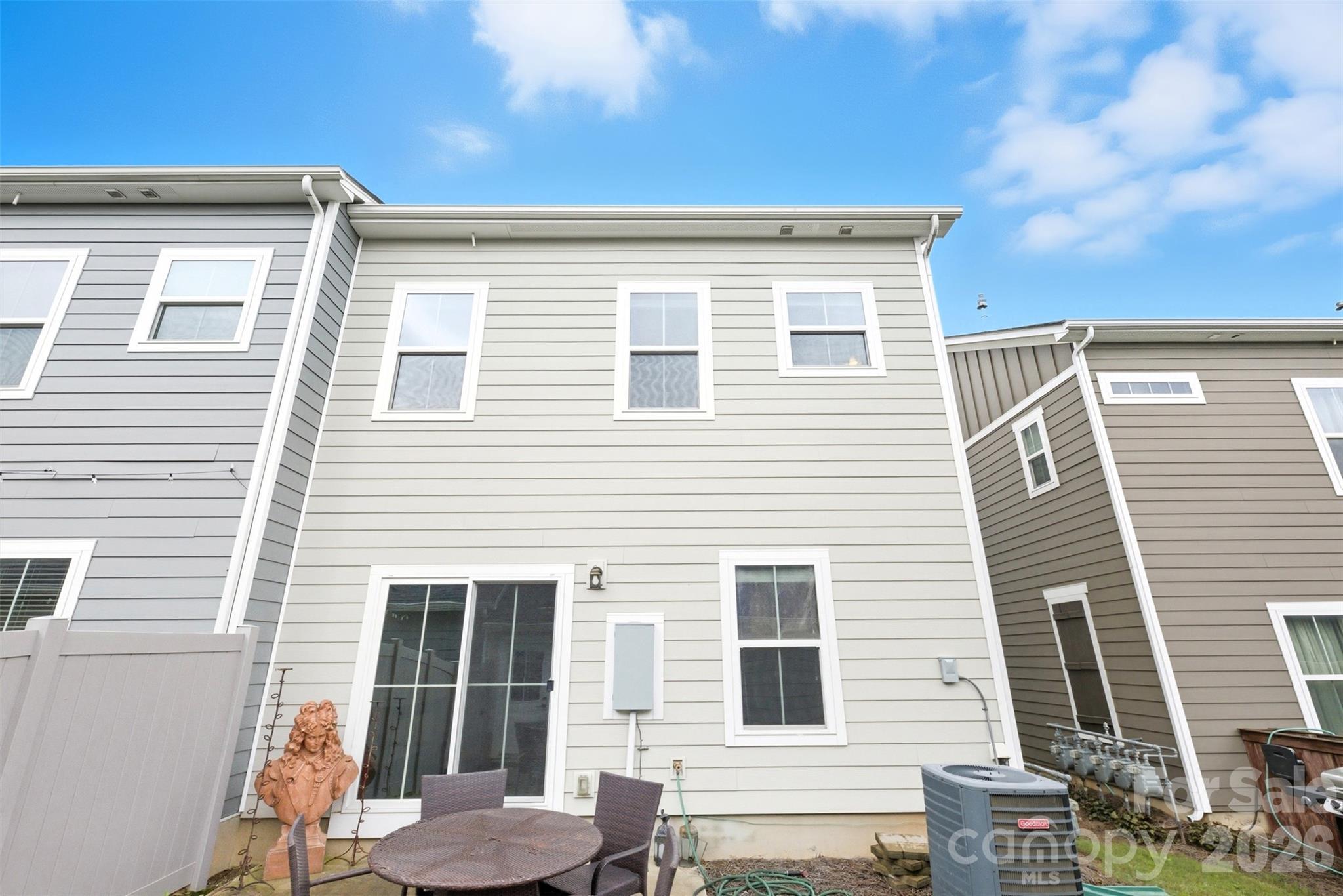 12725 Glowing Peak Road — Huntersville